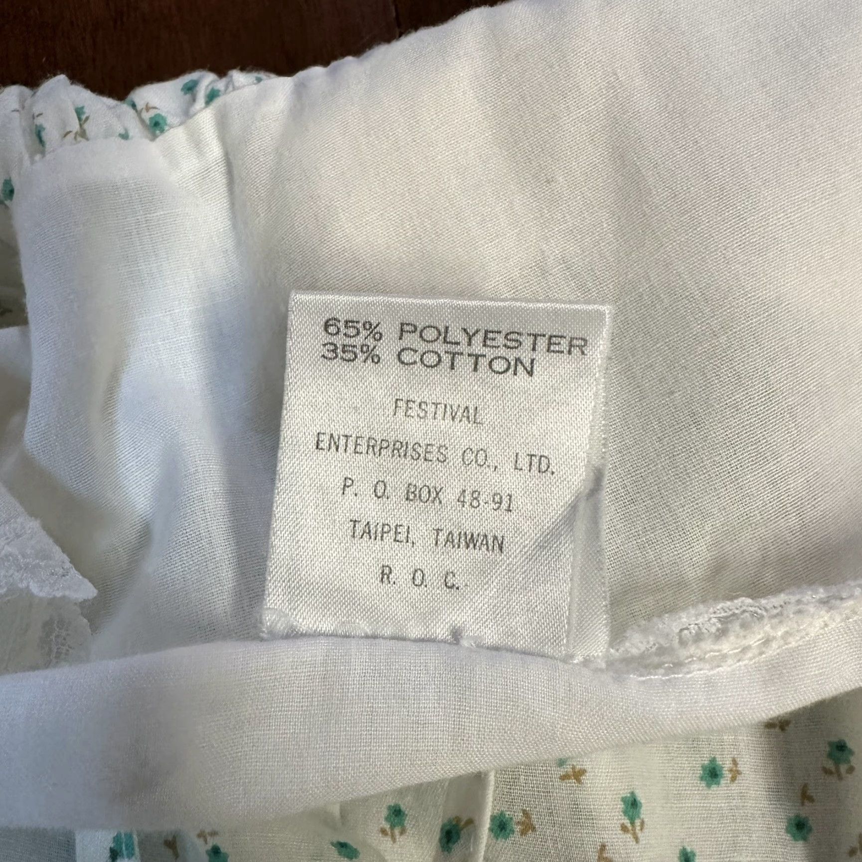 Vintage VINTAGE Dainty Floral Cotton House Dress Nightgown Button Front Embroidered M Leslies Shirt/ Dress? Size M / US 6-8 / IT 42-44 - 7 Thumbnail