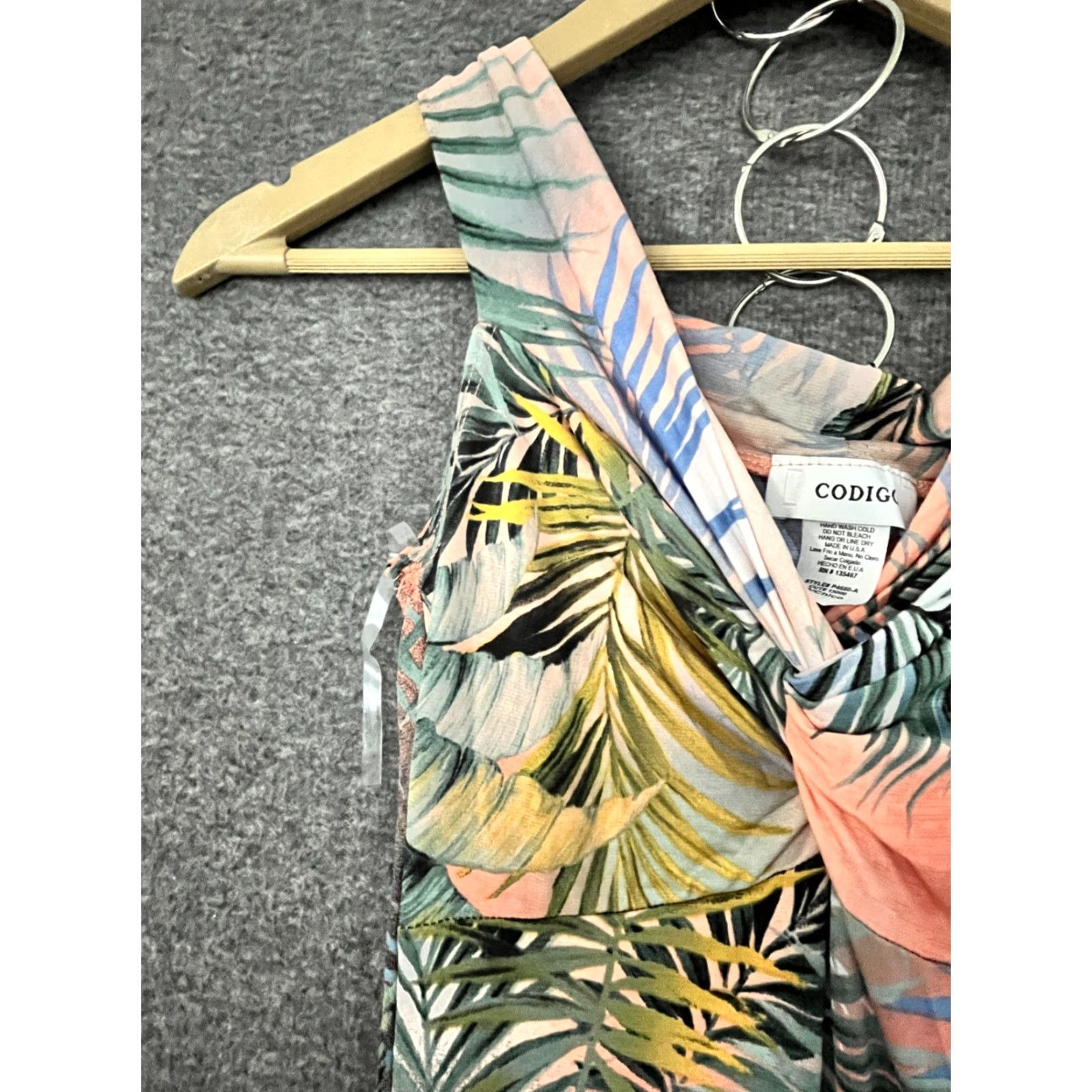 Vintage Codigo Women's Romper Hawaii S Ivory Hawaiian Graphic Leaves Tropical Sleeveless Pockets Straps Slim Flared Hem 33 In Inseam Summer Spring Size 28" / US 6 / IT 42 - 6 Thumbnail