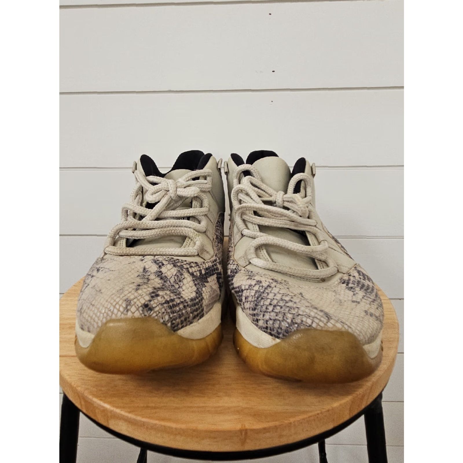 Nike VINTAGE Nike Air Jordan 11 XI Retro Low Snakeskin Light Bone Mens 13 CD6846-002 Size US 13 / EU 46 - 5 Thumbnail
