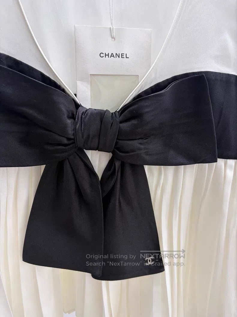 Chanel Chanel White bow vest Size XS / US 0-2 / IT 36-38 - 3 Thumbnail