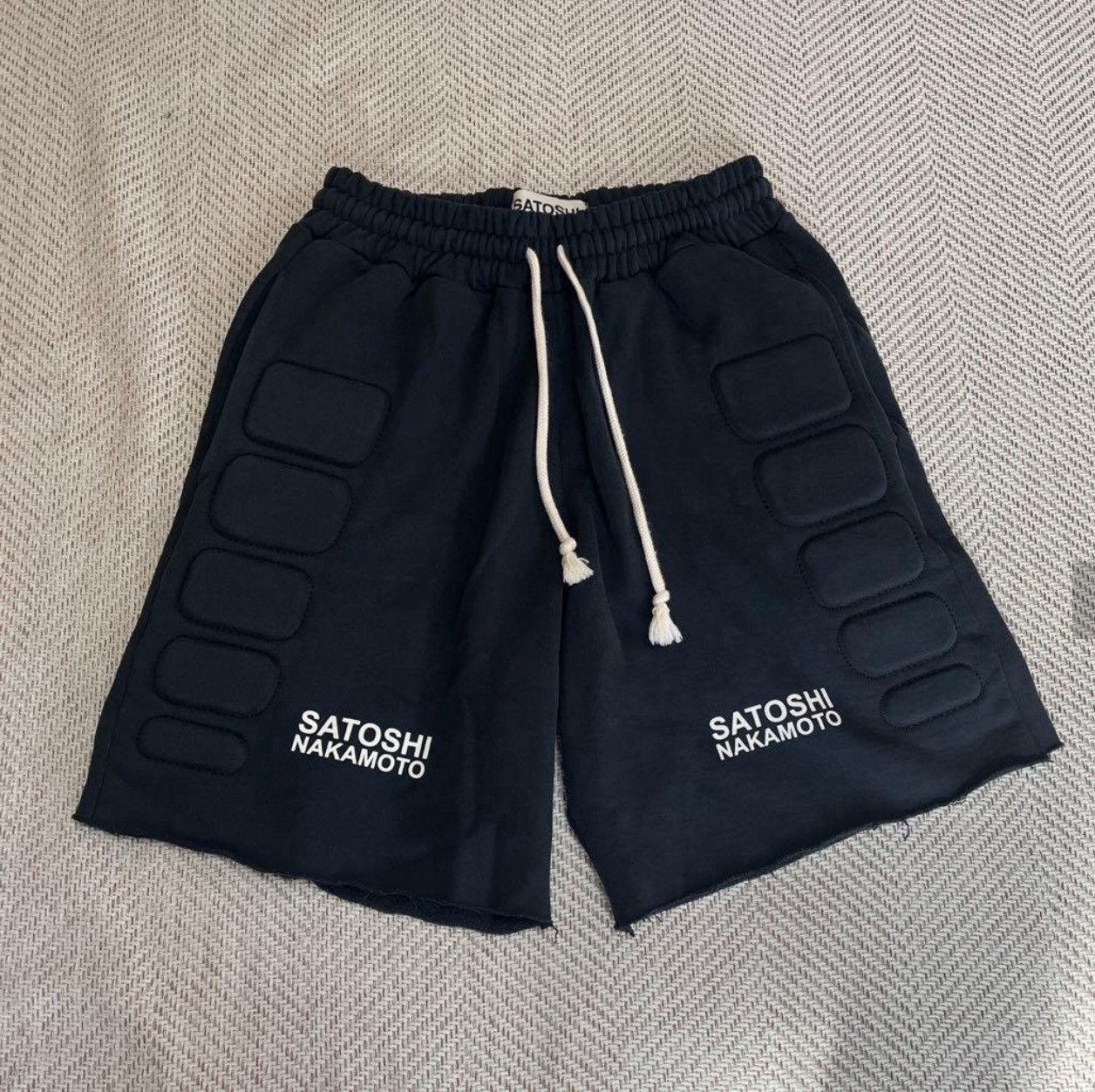Satoshi Nakamoto Satoshi Nakamoto Black Padding Moto Shorts Size US 31 - 1 Thumbnail
