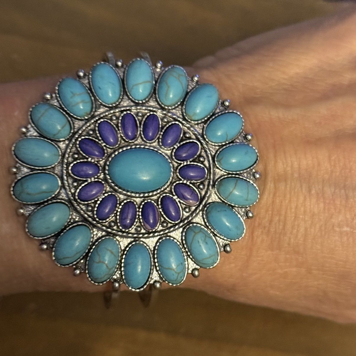 Other Silver tone turquoise Concho hinged clamper bracelet Size ONE SIZE - 2 Thumbnail
