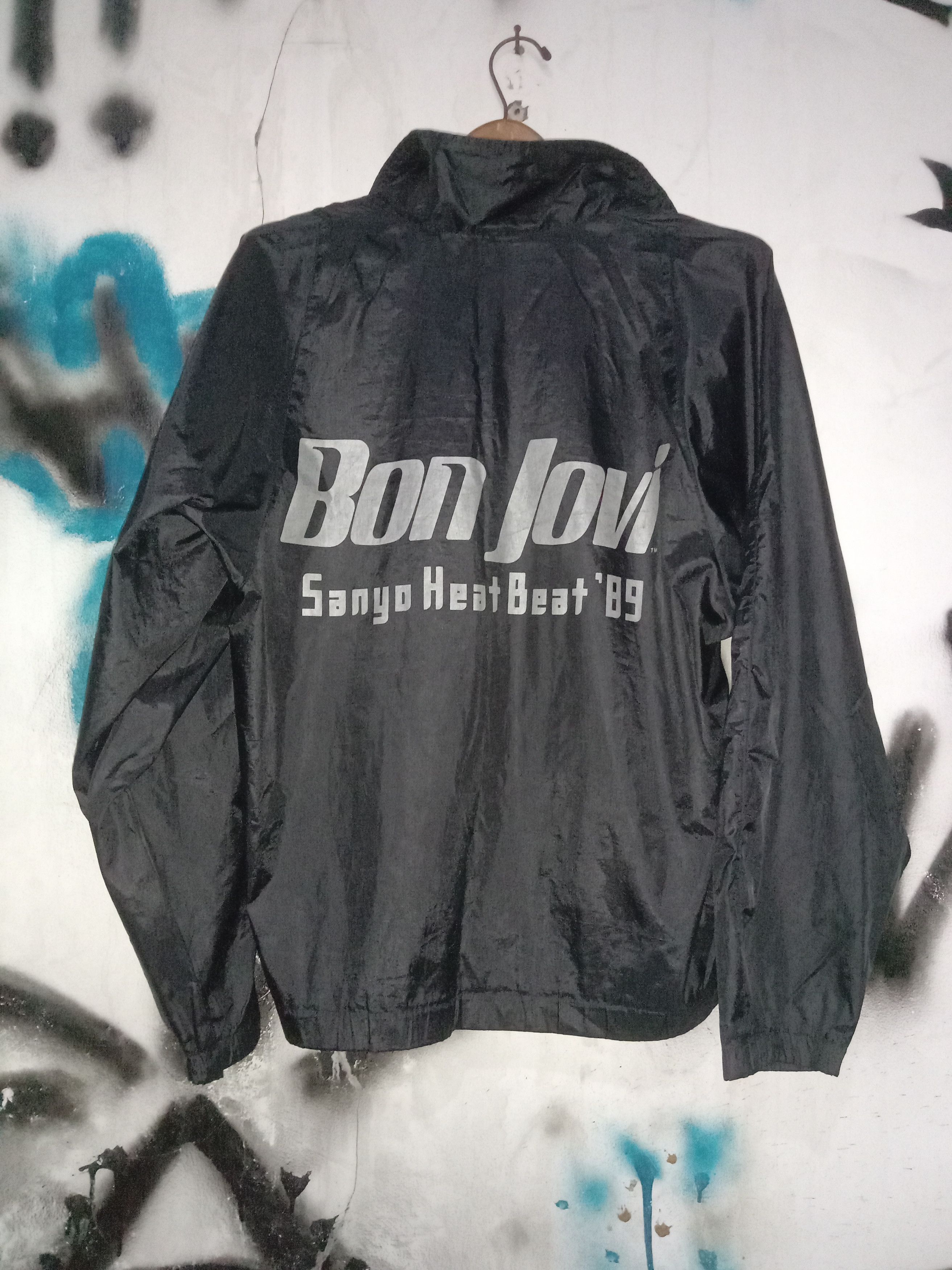 Band Tees Bonjovi Ratt Guns N Roses Nirvana Black sabbath Grunge Metal Size US L / EU 52-54 / 3 - 2 Thumbnail