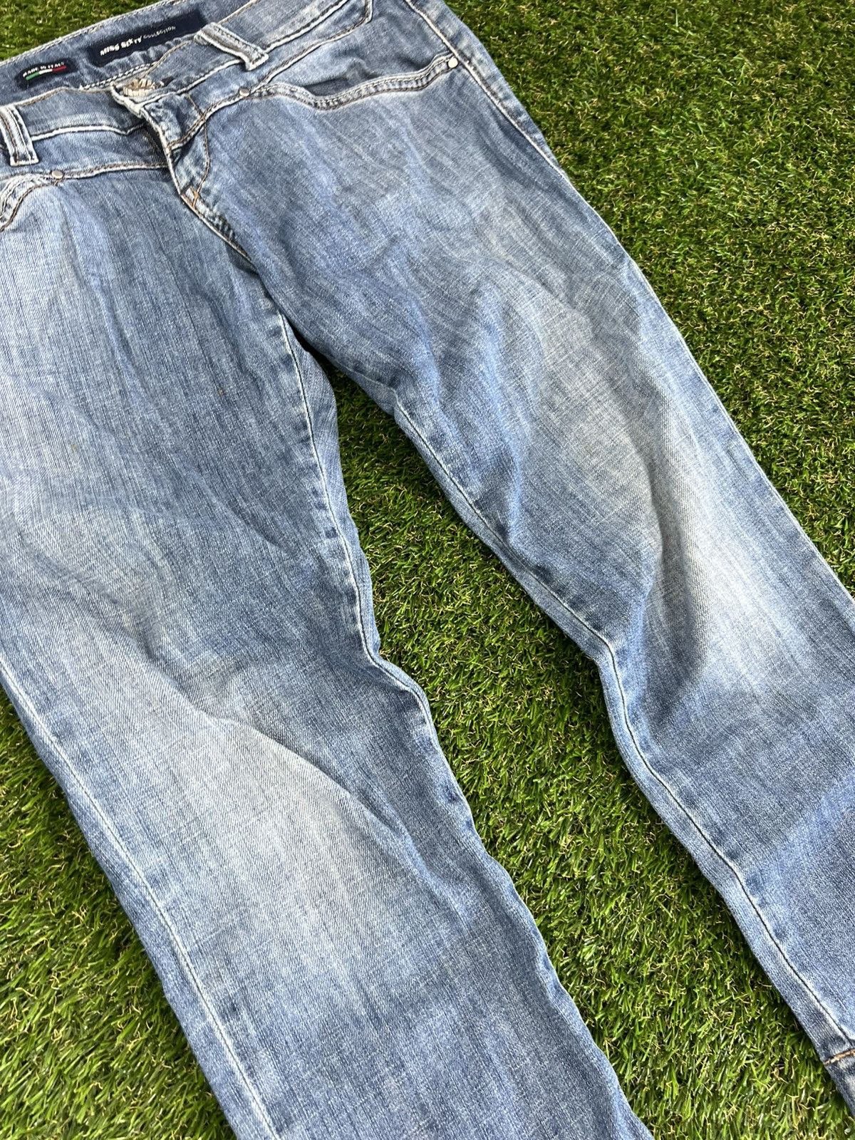 Japanese Brand Vintage Miss Sixty Jeans Flared Distressed 00s Low Rice Size 28" / US 6 / IT 42 - 3 Thumbnail