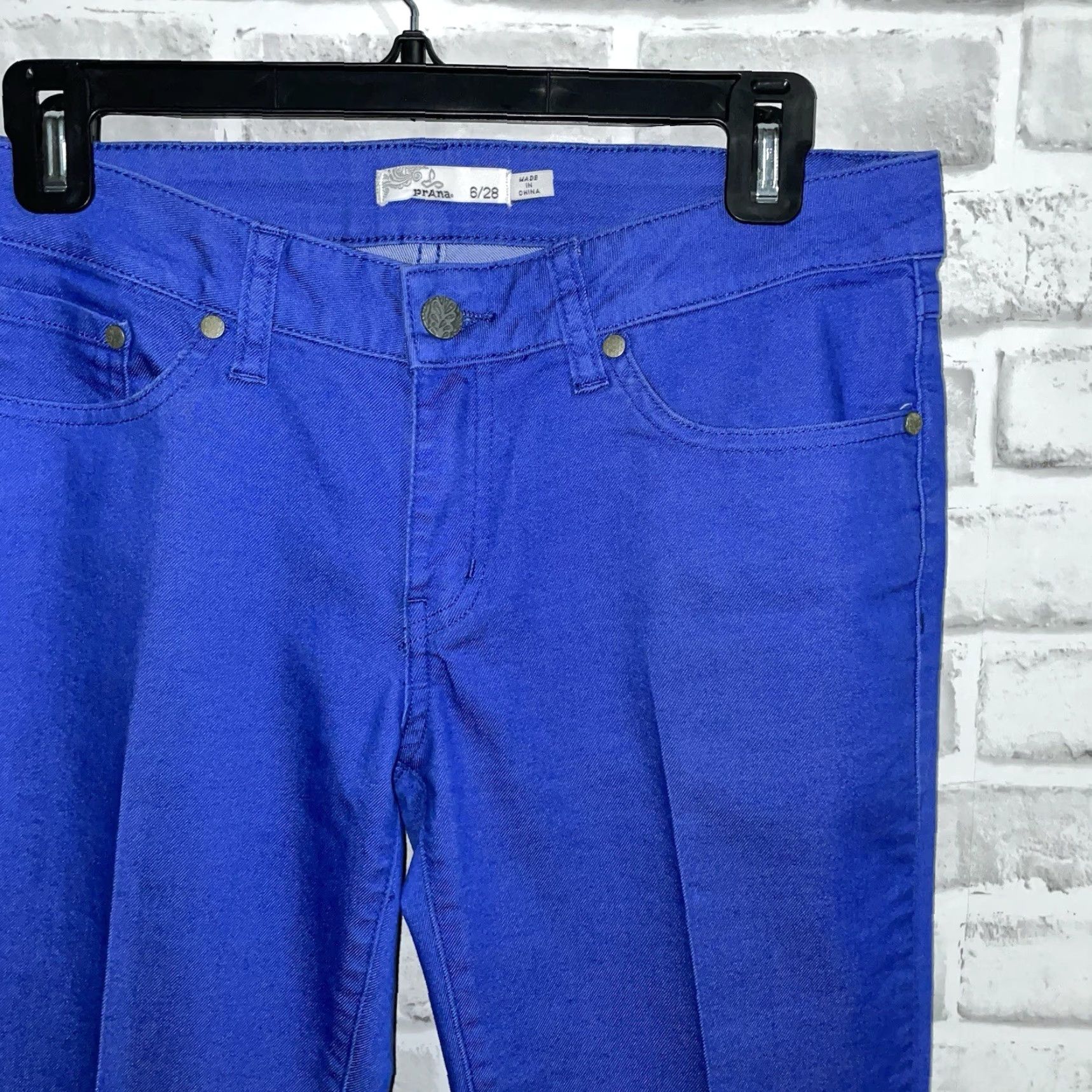 Prana PrAna Jeans Womens Size 6 Blue Cotton Blend Straight Leg Adult Regular Color Blue Jeans Women Straight 6x28 Size 28" / US 6 / IT 42 - 2 Thumbnail