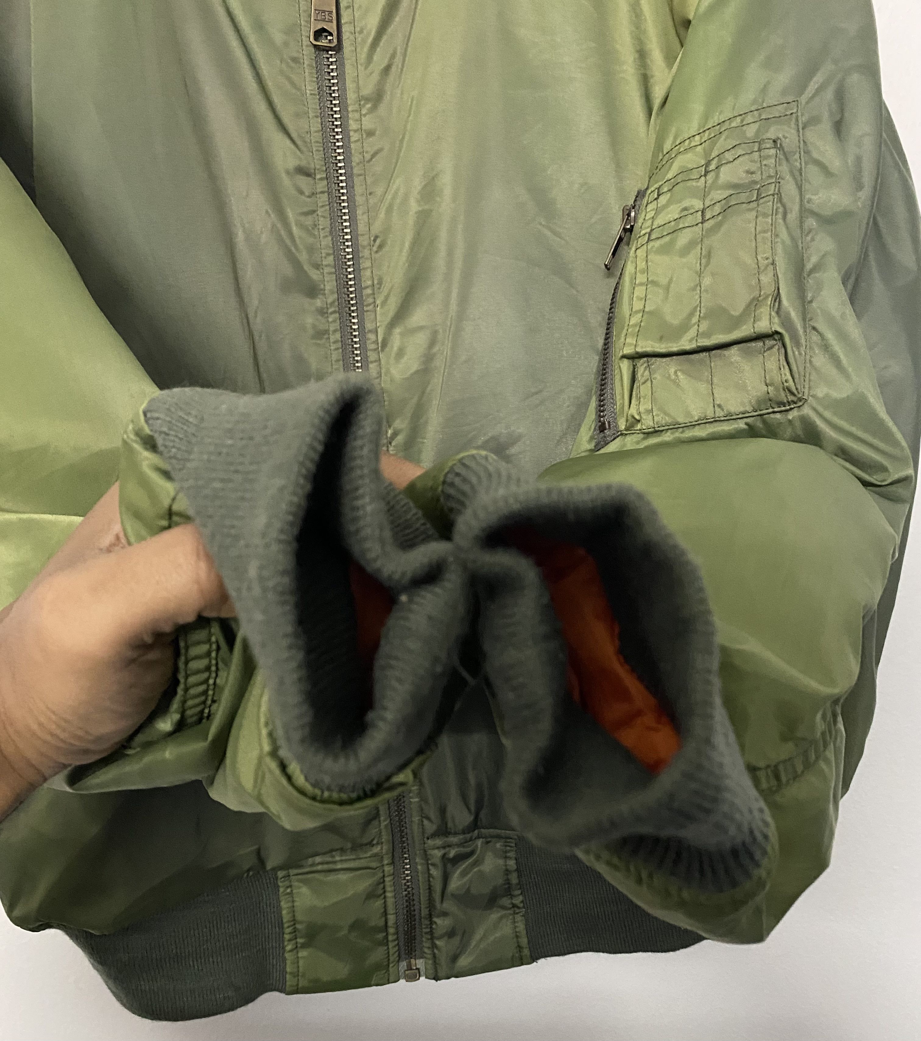 Uniqlo Vtg Uniqlo Sun Faded Military MA-1 Bomber Jacket Size US M / EU 48-50 / 2 - 7 Thumbnail