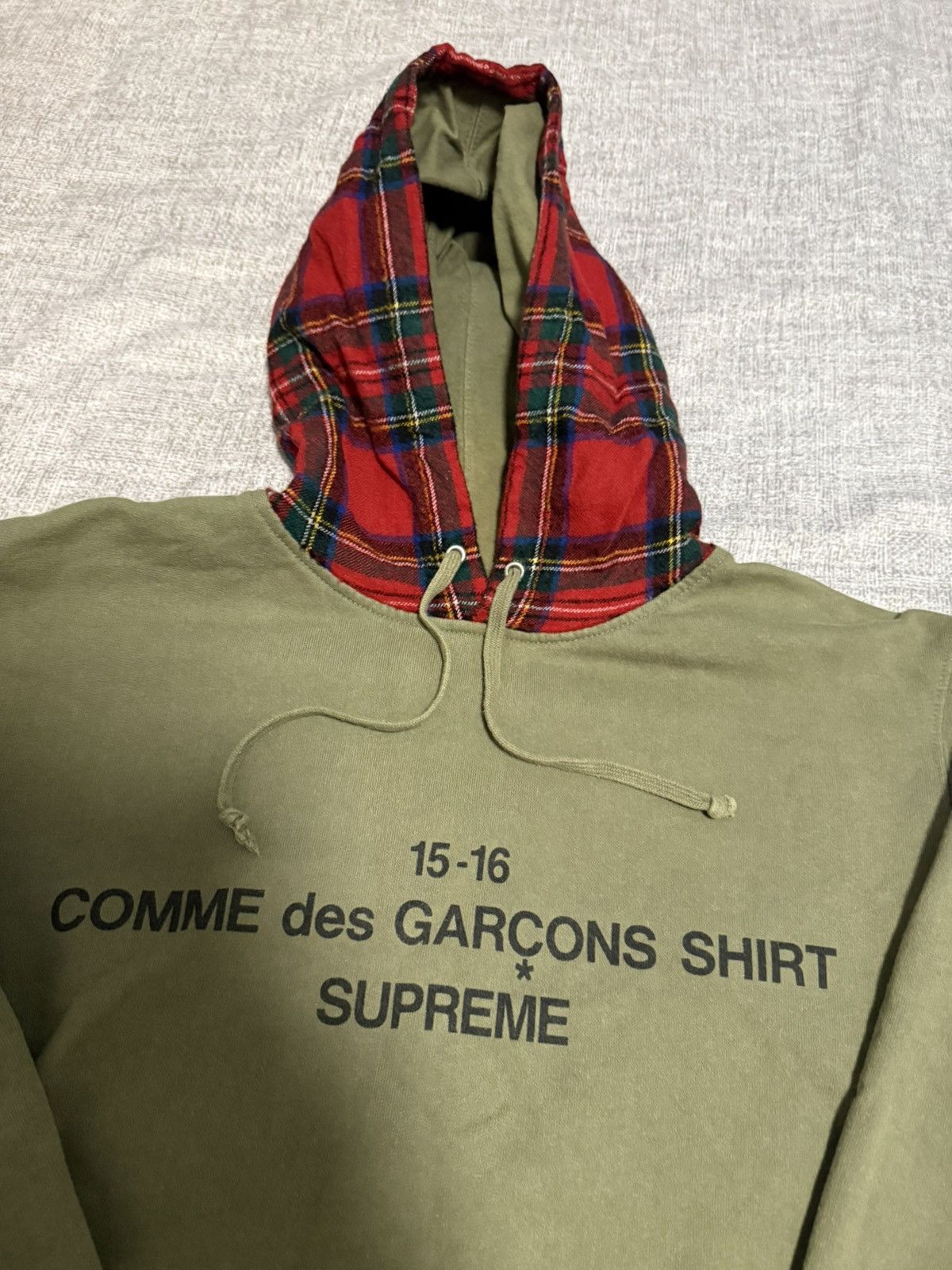 Comme des Garcons Supreme cdg Olive hooded sweatershirt Size US L / EU 52-54 / 3 - 2 Thumbnail