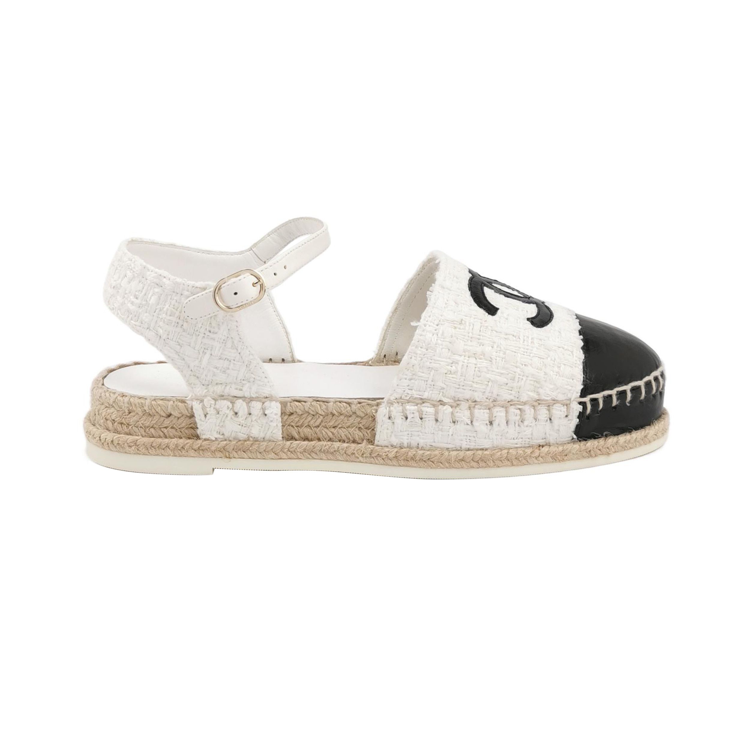 Chanel Chanel Women 7 Flats Size US 7 / IT 37 - 1 Thumbnail