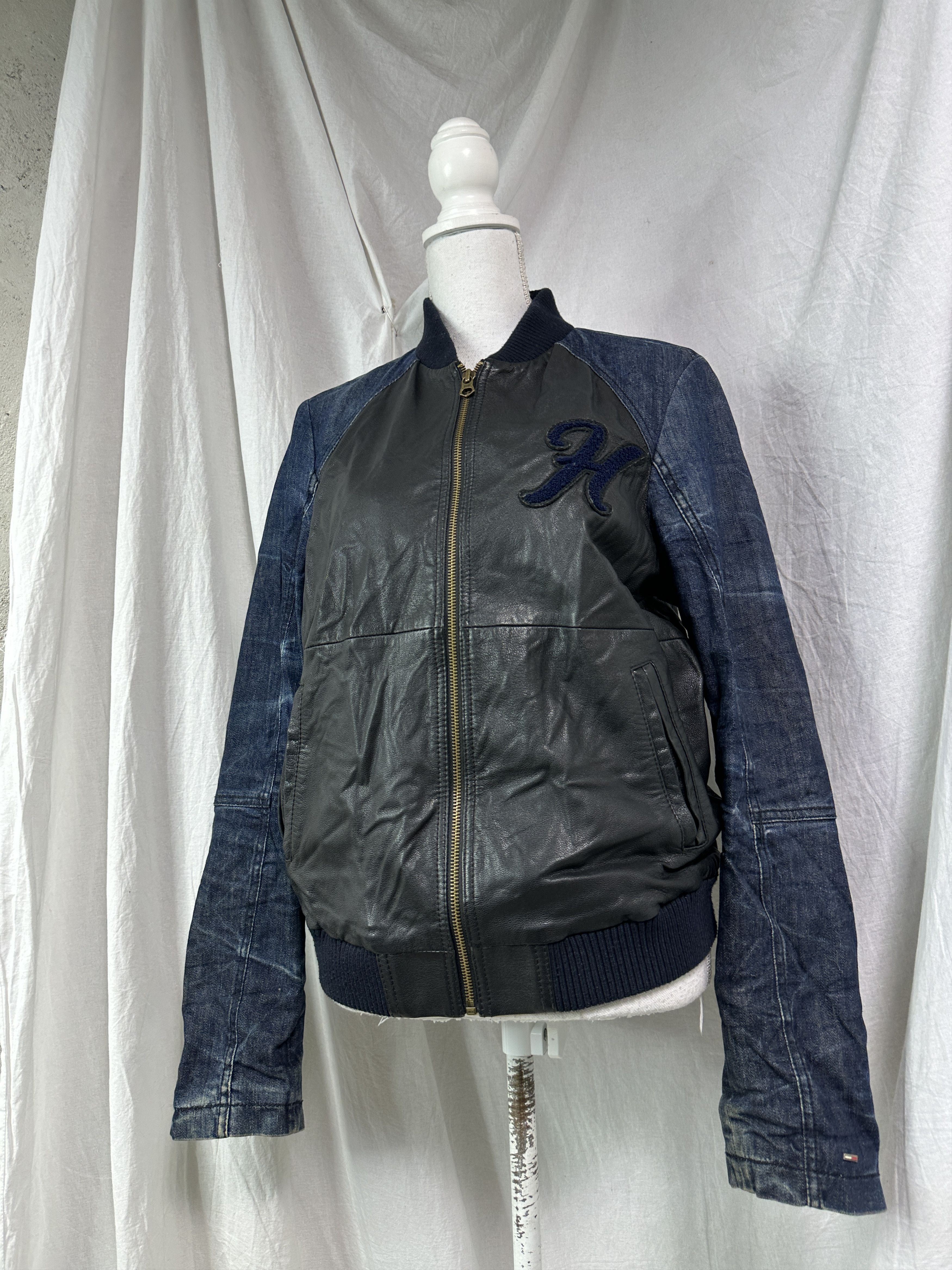 Tommy Hilfiger Vintage Denim Streetwear Tommy Hilfiger Jeans Jacket Y2K Size US L / EU 52-54 / 3 - 1 Thumbnail