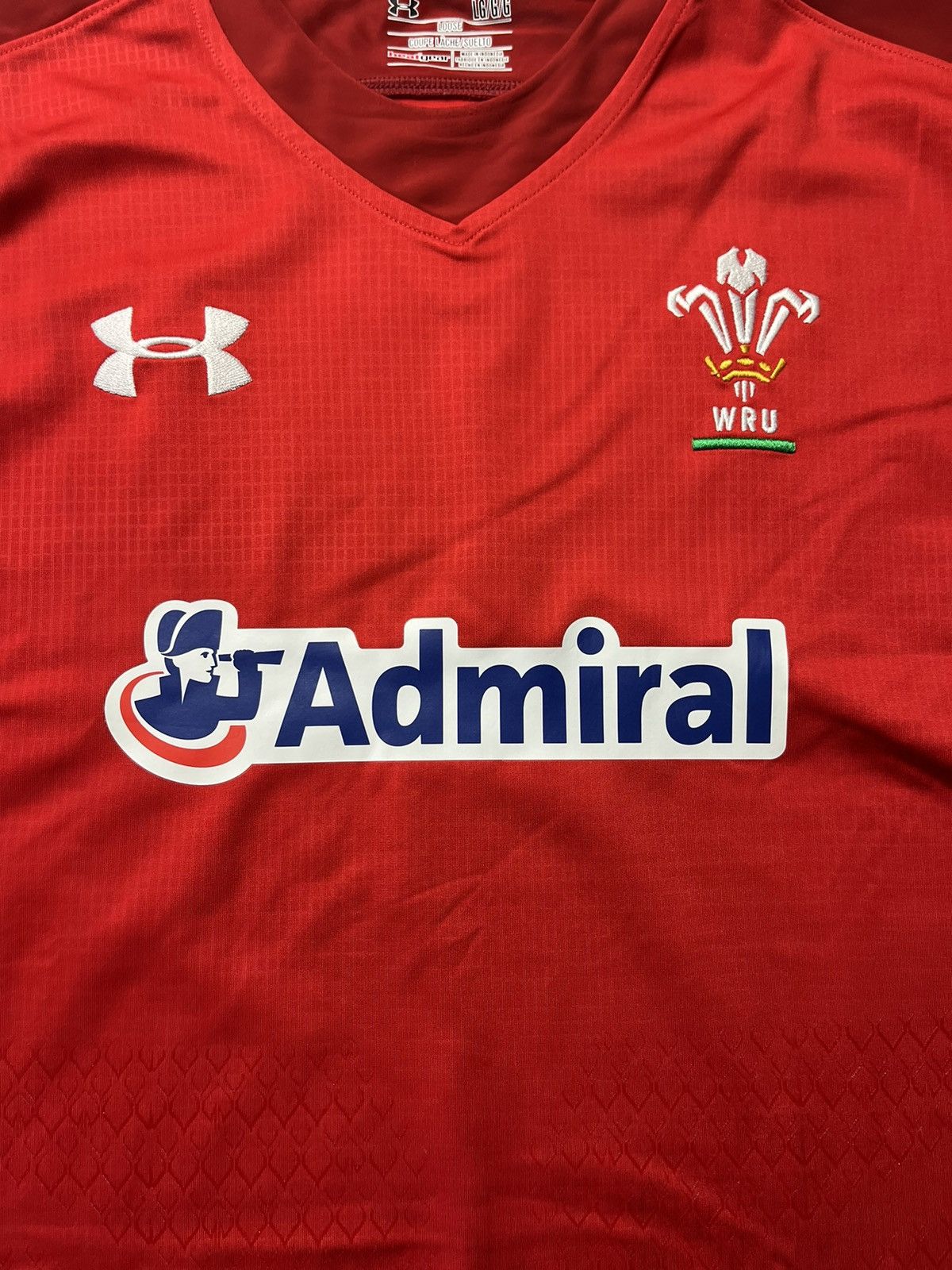 Vintage Under Armour Wales Rugby Shirt Red Admiral HeatGear Loose Size US L / EU 52-54 / 3 - 10 Thumbnail