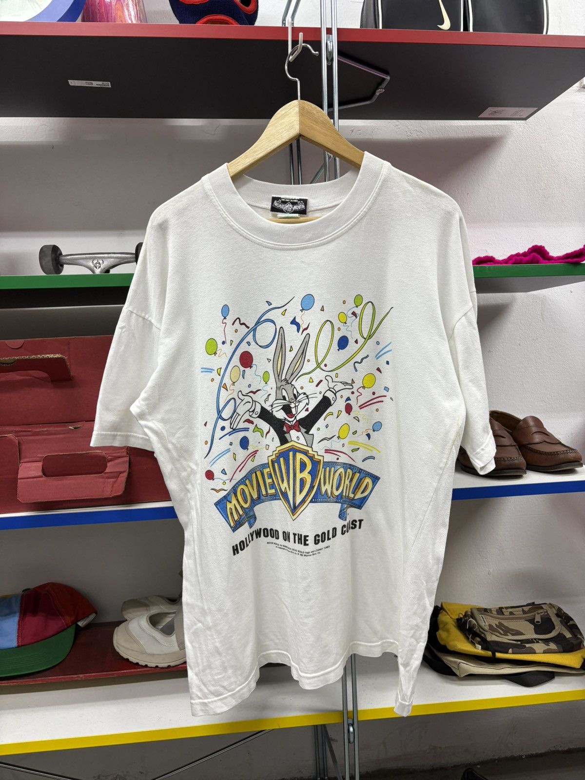 Vintage Vintage 1992 Warner Bros Tshirt Size US L / EU 52-54 / 3 - 2 Thumbnail