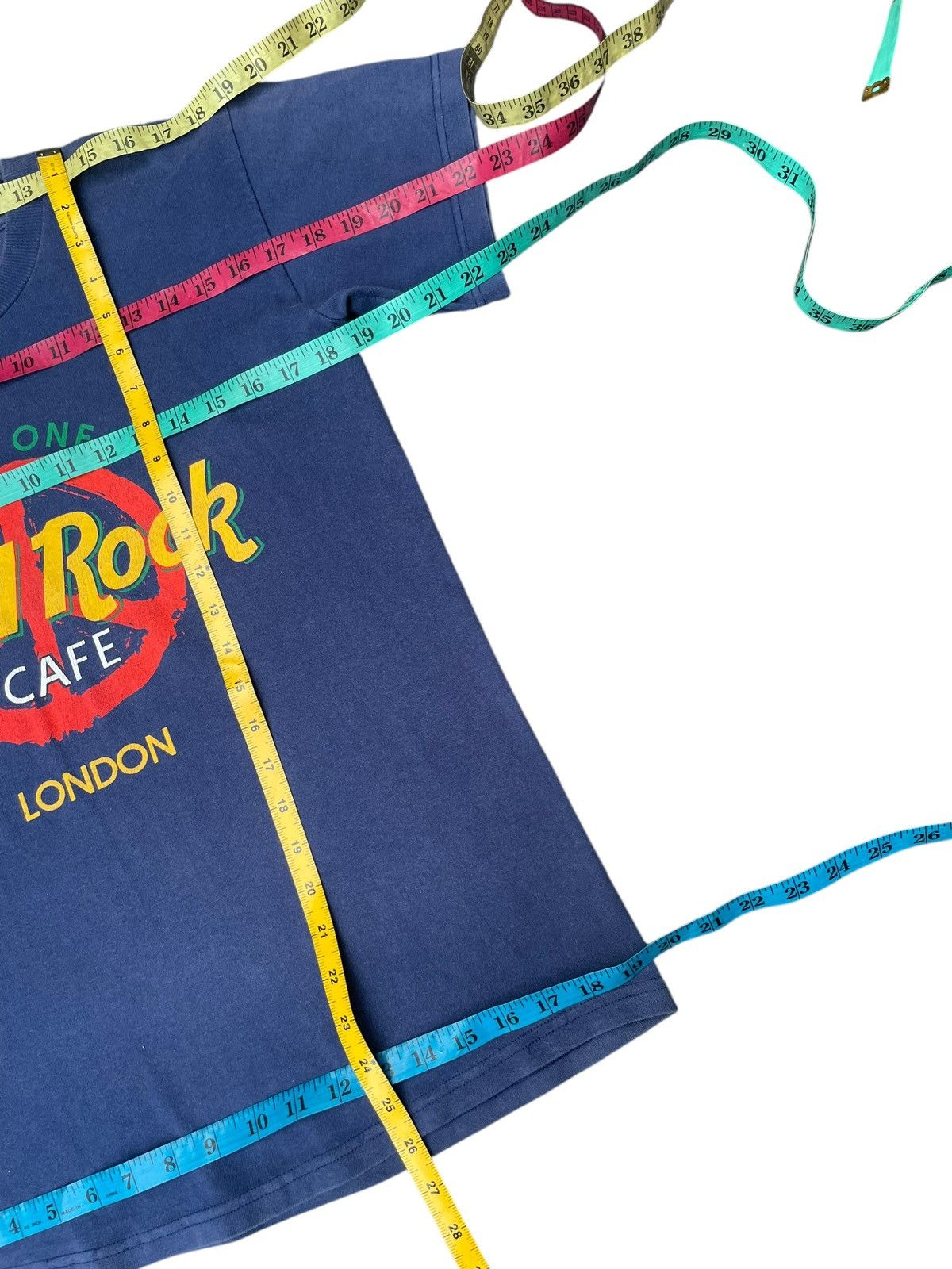 Hard Rock Cafe Vintage Hard Rock Cafe London Size US S / EU 44-46 / 1 - 8 Thumbnail