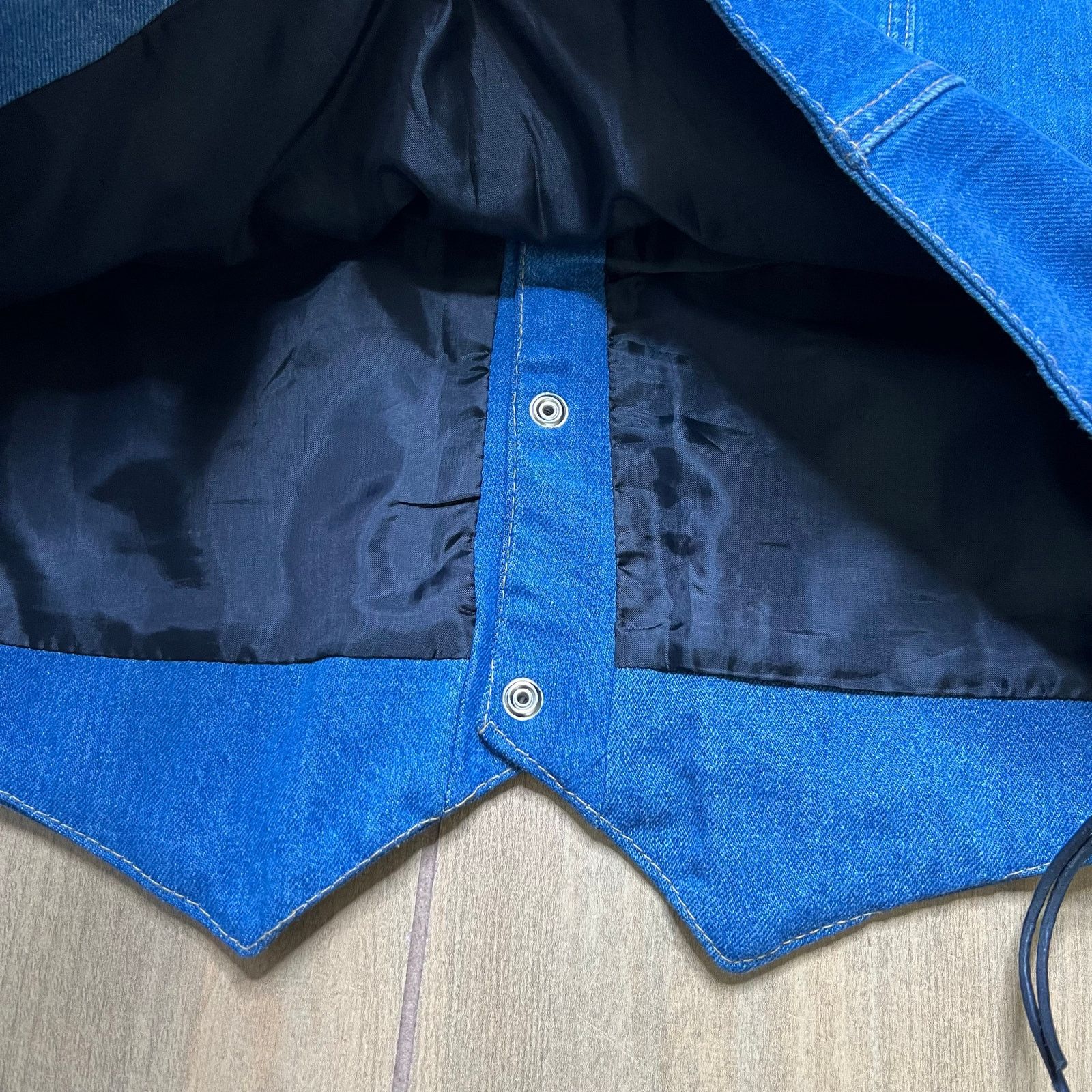 UNIK International Inc. Vintage‎ UNIK Denim Motorcycle Biker Denim Vest Lace Sz L Size US L / EU 52-54 / 3 - 7 Thumbnail