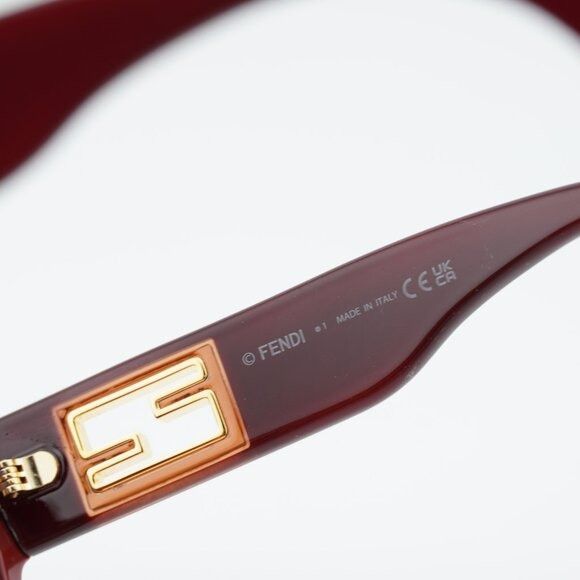 Fendi Fendi FE40147I BAGUETTE 66F Sunglasses Red Round Frame Size ONE SIZE - 8 Thumbnail