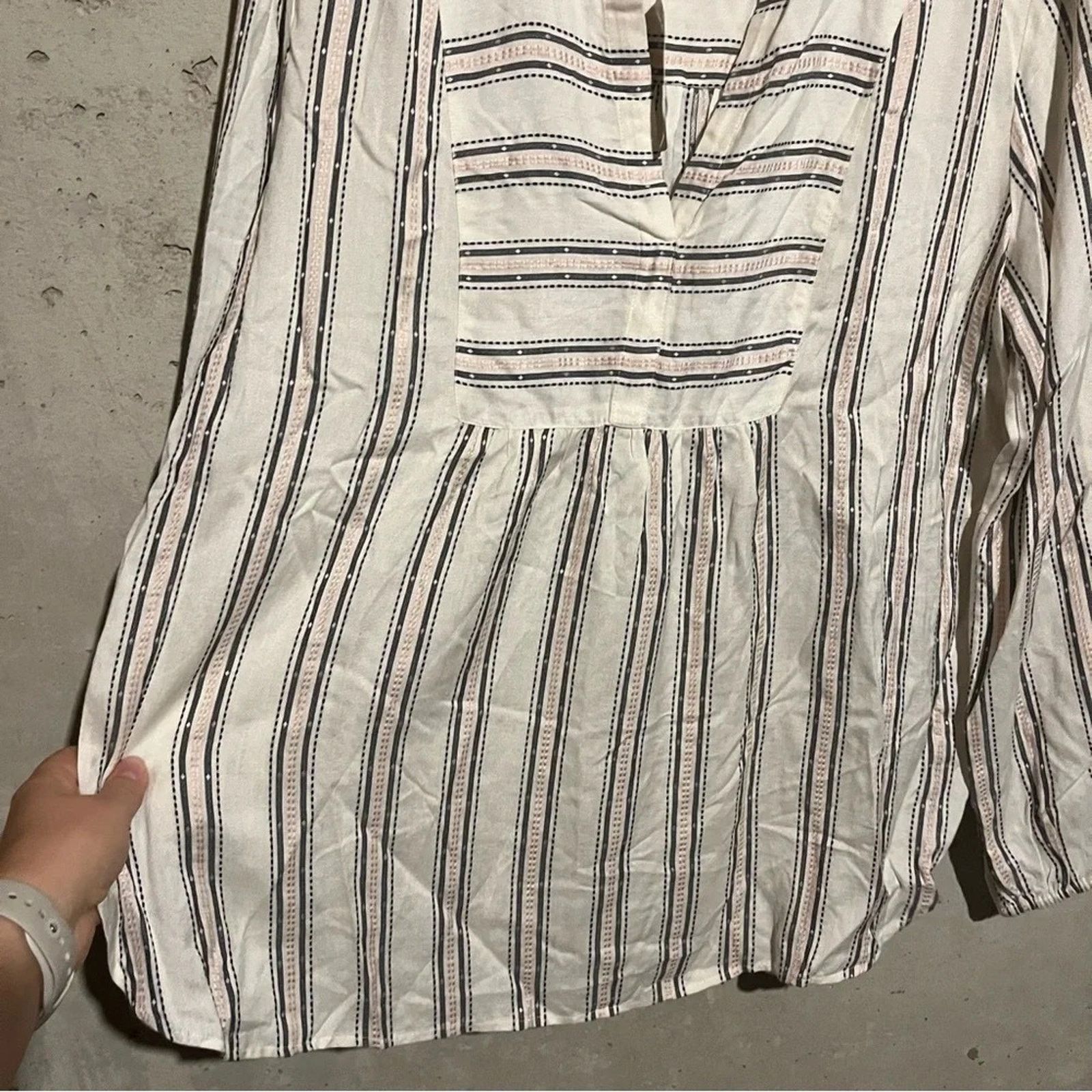 Loft LOFT Blouse NWT Medium White Striped Rayon V Neck Size M / US 6-8 / IT 42-44 - 6 Thumbnail