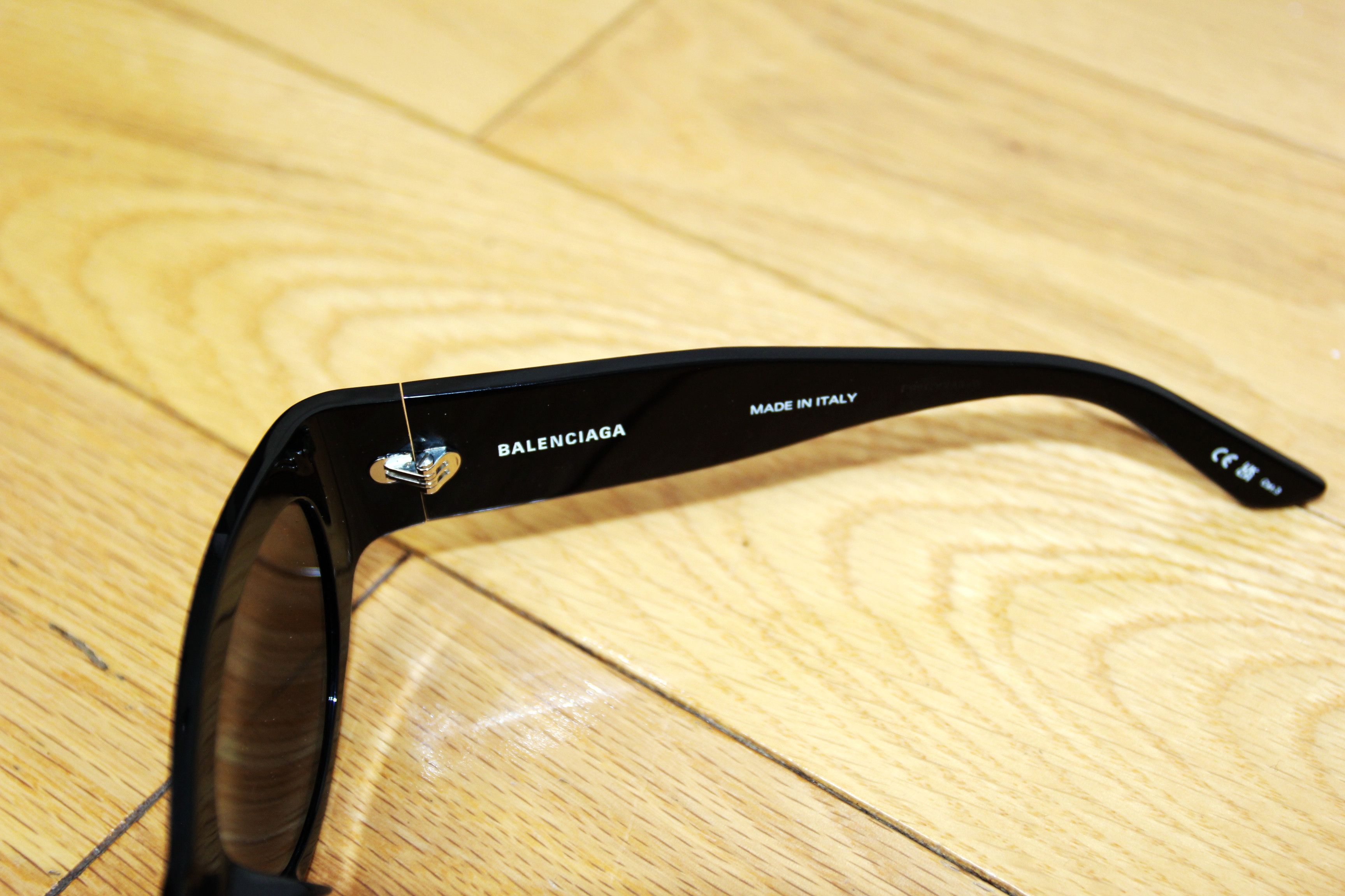 Balenciaga BNWT AW24 BALENCIAGA ACCENT SIGNATURE SUNGLASSES BB0330SK Size ONE SIZE - 5 Thumbnail