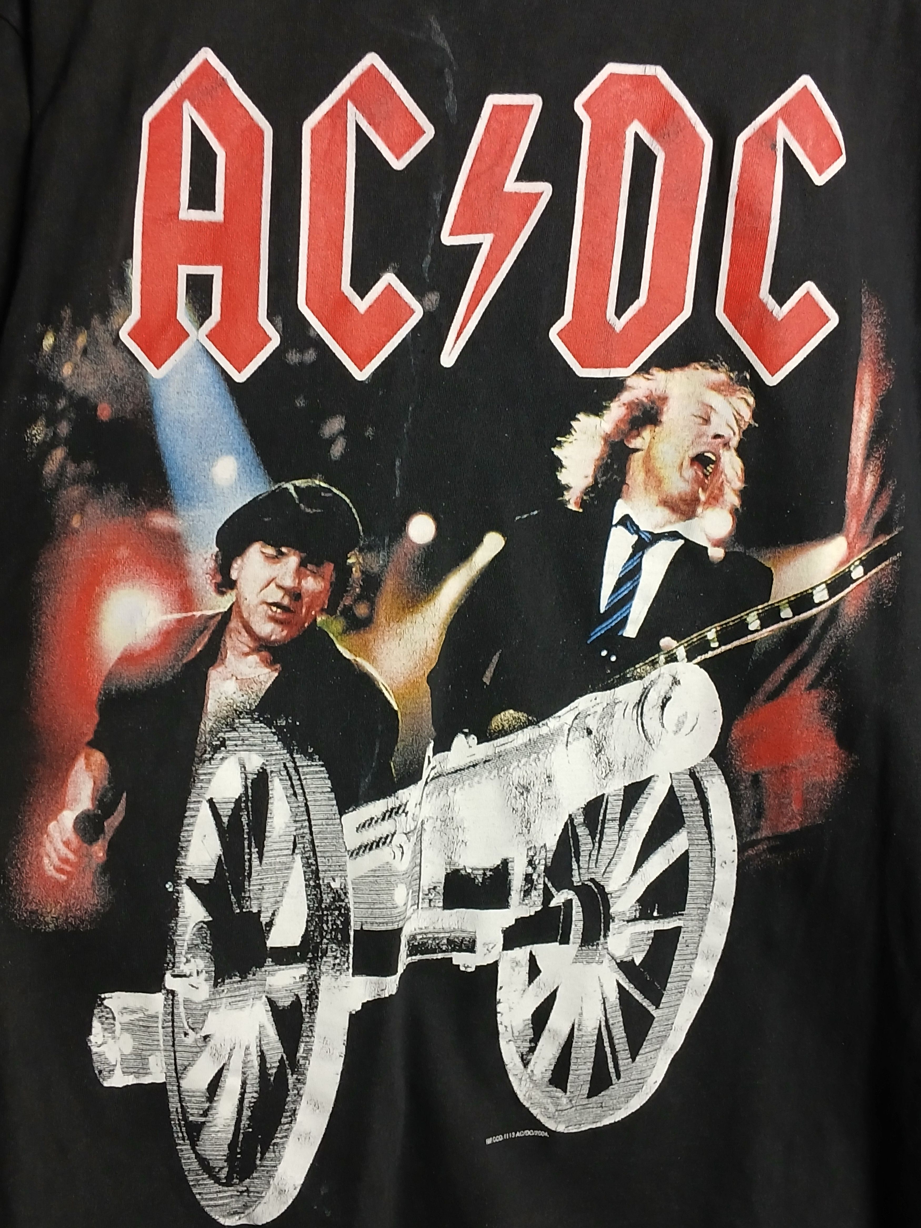 AC/DC × Band Tees × Vintage Vintage 2004 AC/DC T-Shirt Size US S / EU 44-46 / 1 - 3 Thumbnail