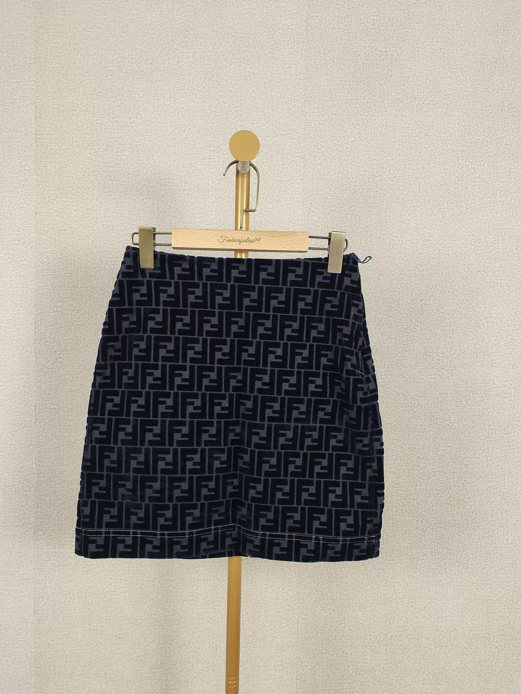 Fendi Fendi Velvet Denim Midi Skirt Size 38 Size US 38 / EU 54 - 1 Thumbnail