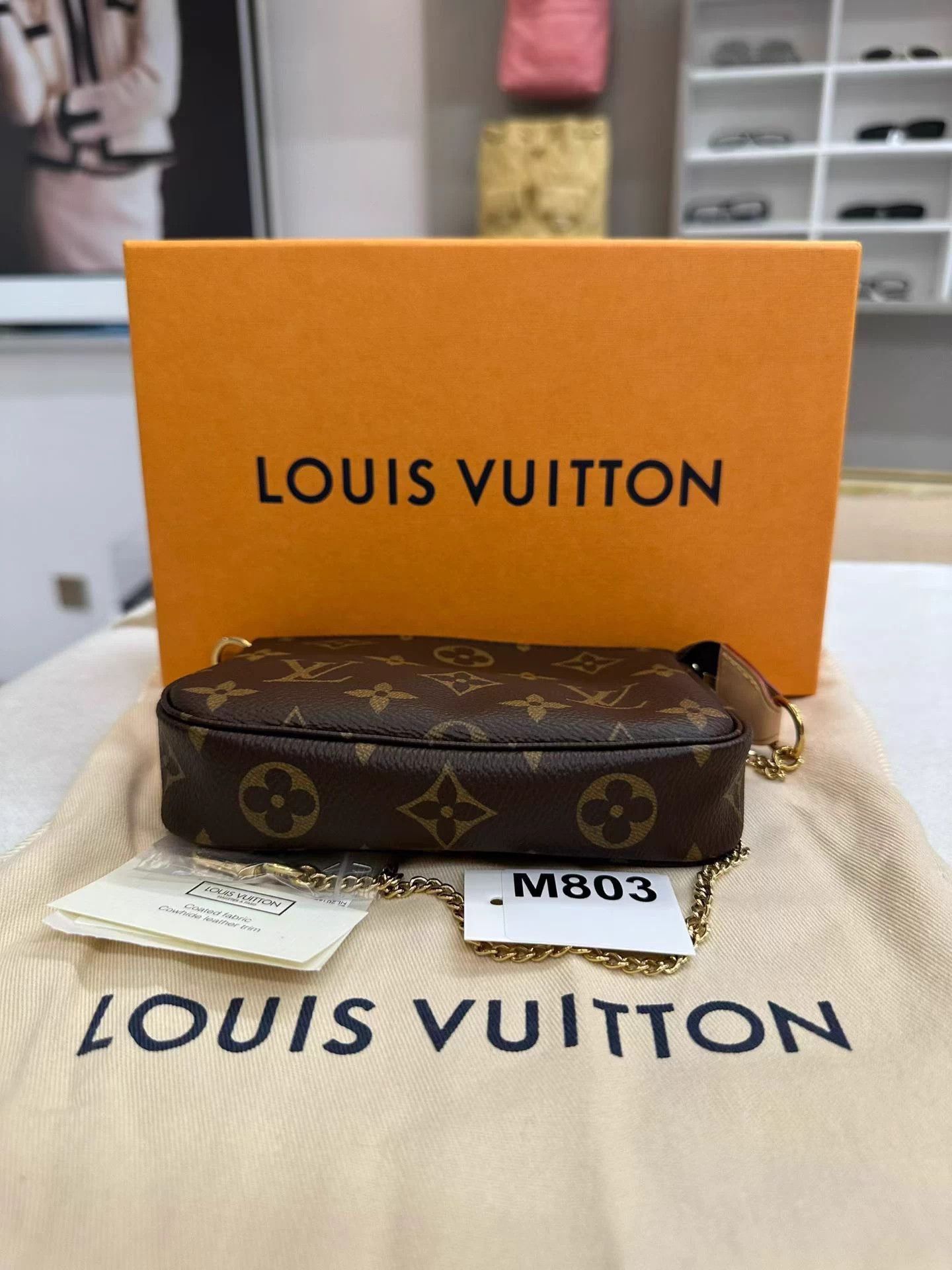 Louis Vuitton LV Monogram Mini Pochette Size ONE SIZE - 5 Thumbnail