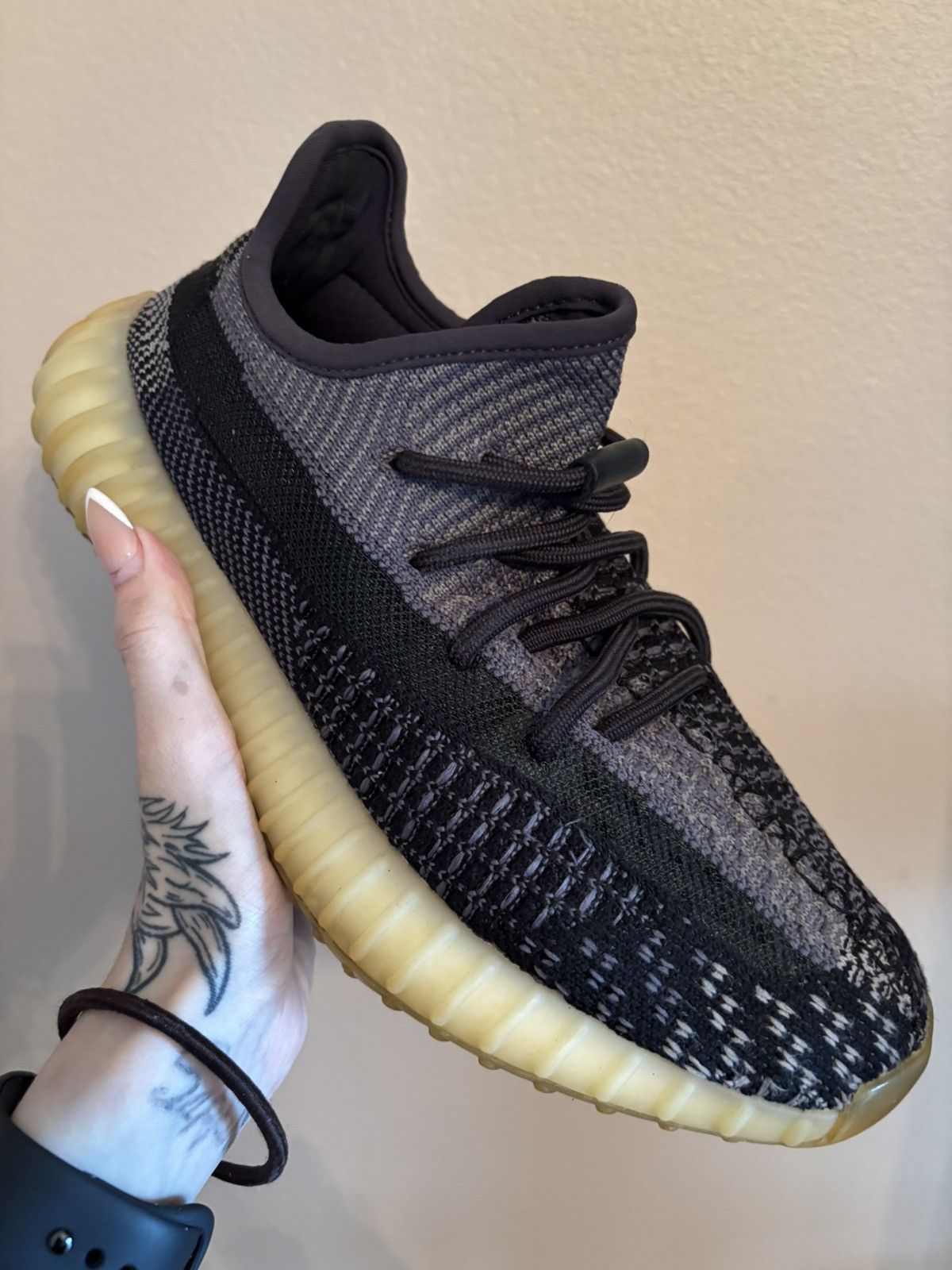 Yeezy adidas Yeezy Boost 350 V2 ‘Carbon' Size US 6 / EU 39 - 2 Thumbnail