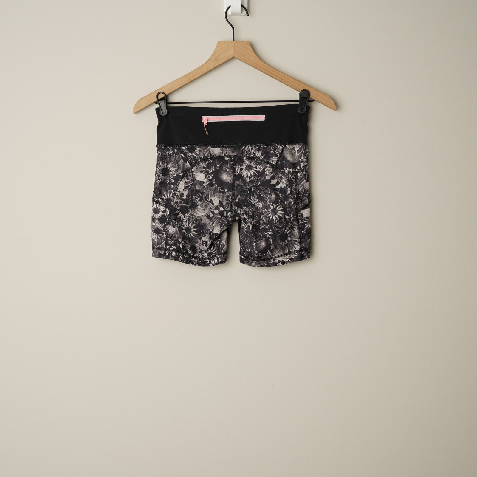Lululemon Lululemon Run: Dart & Dash Short *Block-It Pocket Flowabunga Size 27" / US 4 / IT 40 - 4 Thumbnail