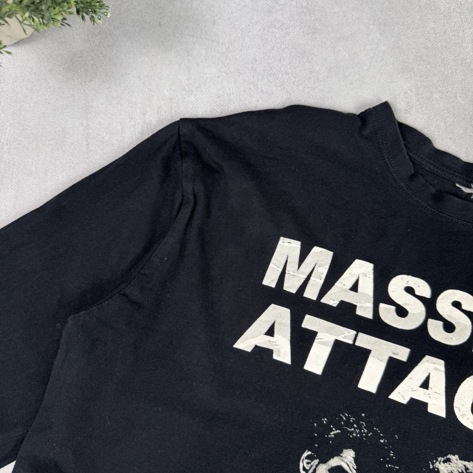 Vintage Massive Attack Band Long Sleeve Band Tvshirt Size S Black Size US S / EU 44-46 / 1 - 6 Thumbnail