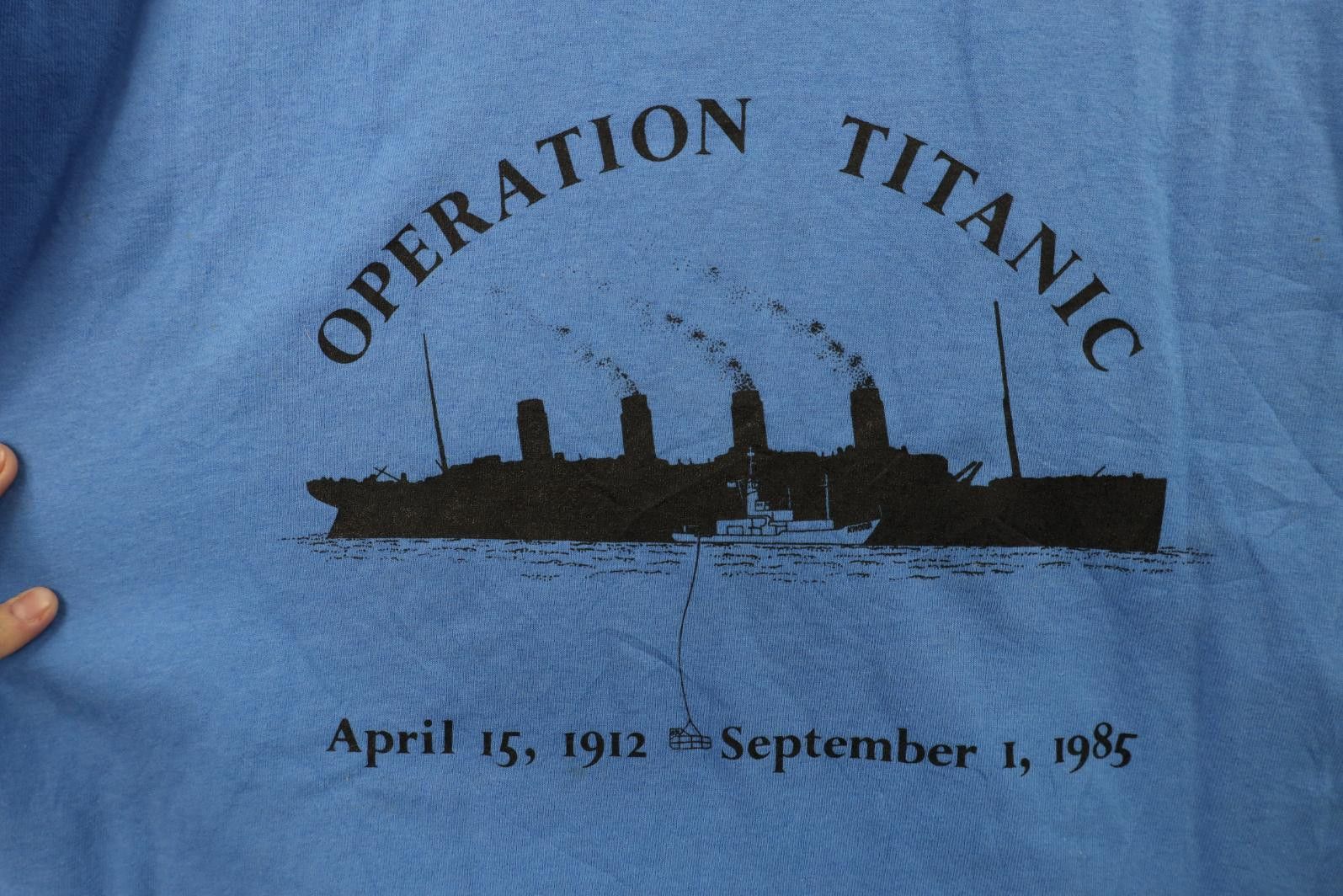 Vintage Vintage 80s Off Broadway On the Operation Titanic T-Shirt Size US XL / EU 56 / 4 - 6 Thumbnail