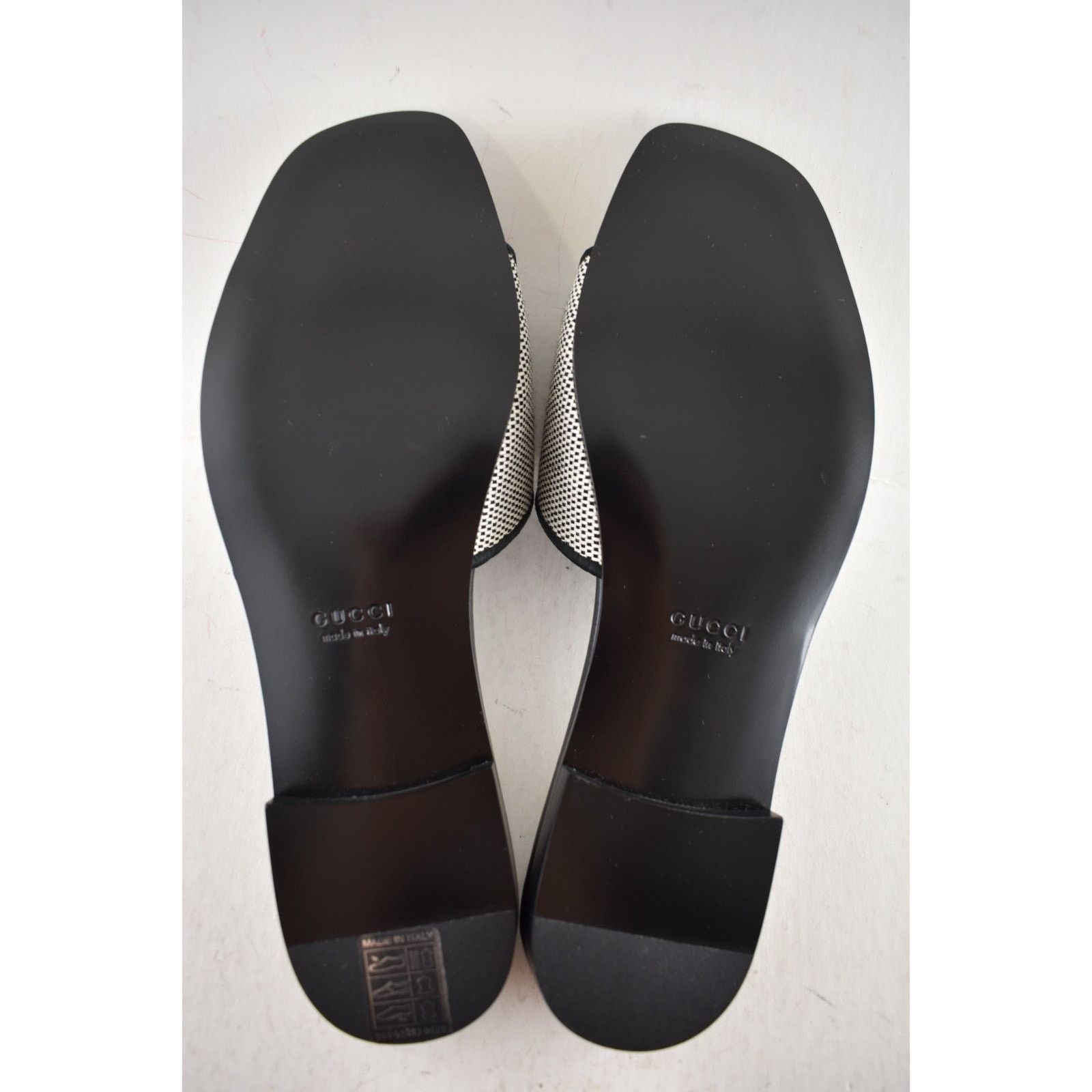 Gucci Gucci GG Interlocking Logo Leather Canvas Sandal 36.5 Size US 6.5 / IT 36.5 - 18 Thumbnail