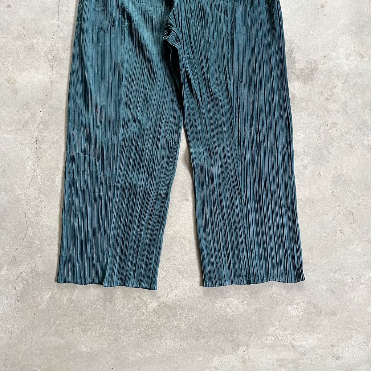 Issey Miyake × Pleats Please Issey Miyake Pleats please trousers Size US 30 / EU 46 - 8 Thumbnail