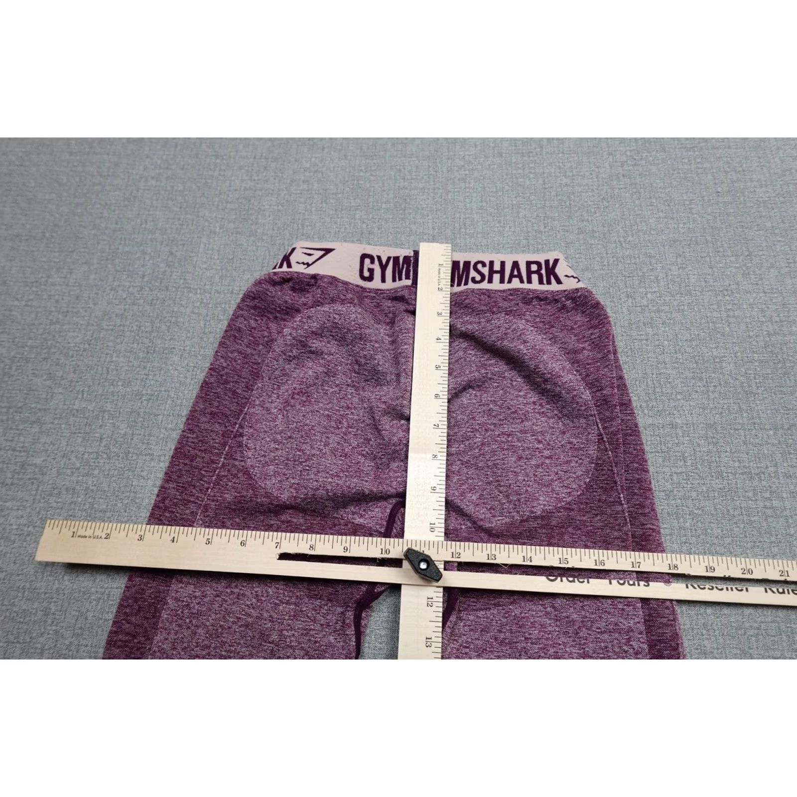 Gymshark VINTAGE? No. Gymshark Womens Leggings Cropped XS Purple Seamless High Rise Workout Yoga Pants Size 28" / US 6 / IT 42 - 7 Thumbnail