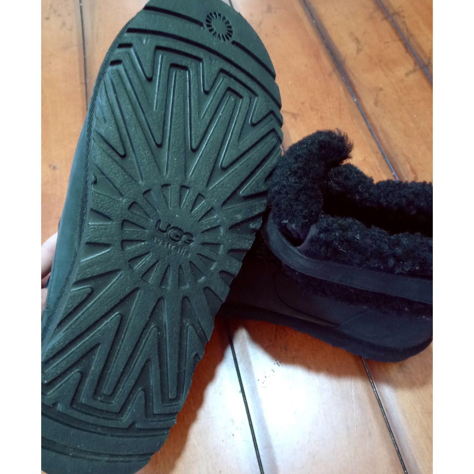 Ugg UGG Australia Jocelin Black Suede Sheepskin Lined Boots 7 Size US 7 / IT 37 - 6 Thumbnail