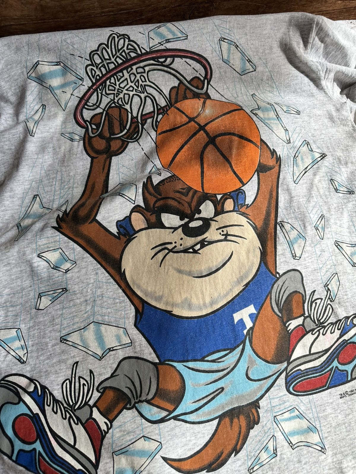 Tultex × Vintage × Warner Bros Vintage 1993 Tazmania Basketball Size US M / EU 48-50 / 2 - 1 Thumbnail
