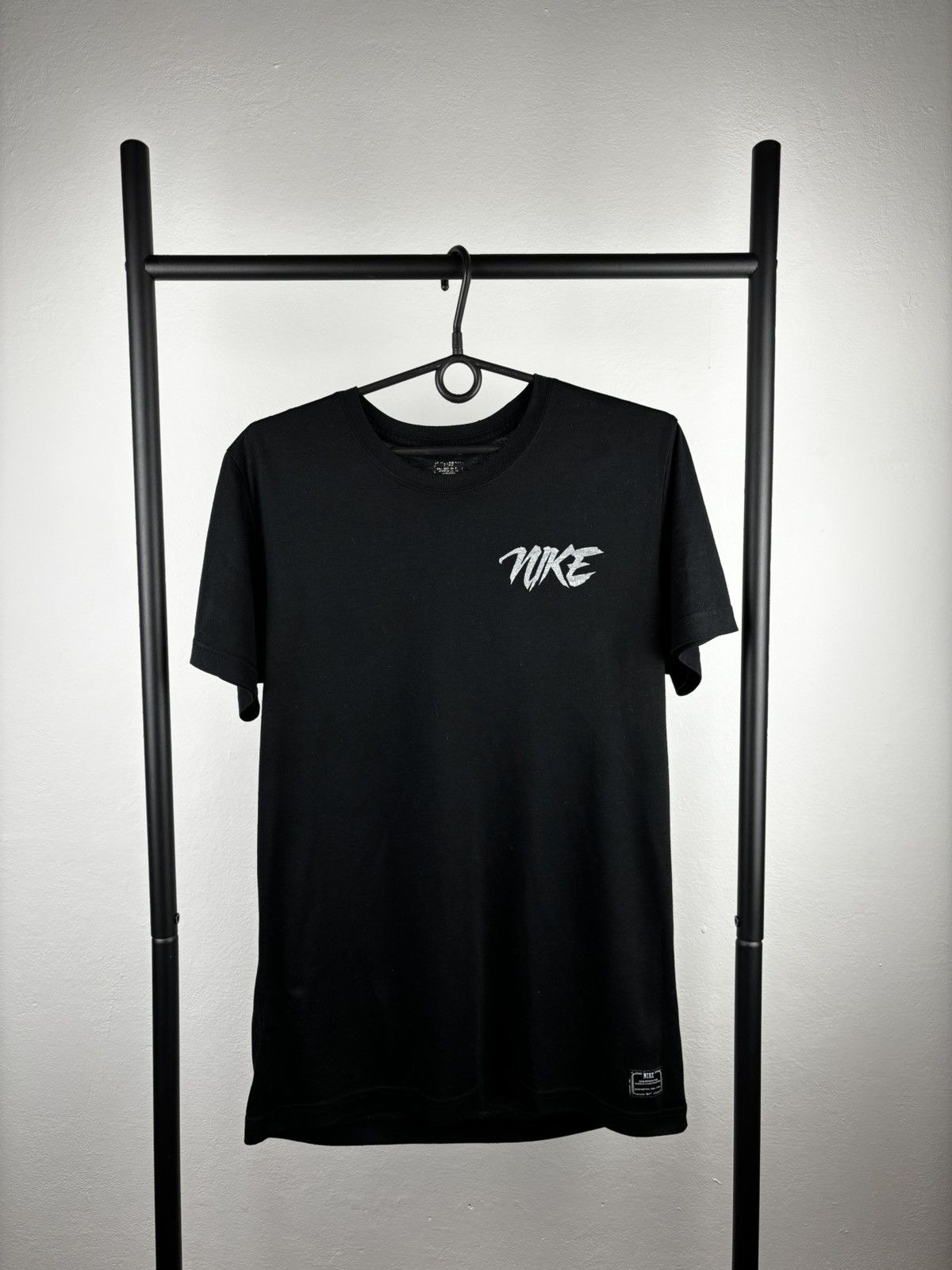 Nike × Welcome Skateboards Nike Skateboarding Big Logo t shirt size M Size US M / EU 48-50 / 2 - 2 Thumbnail