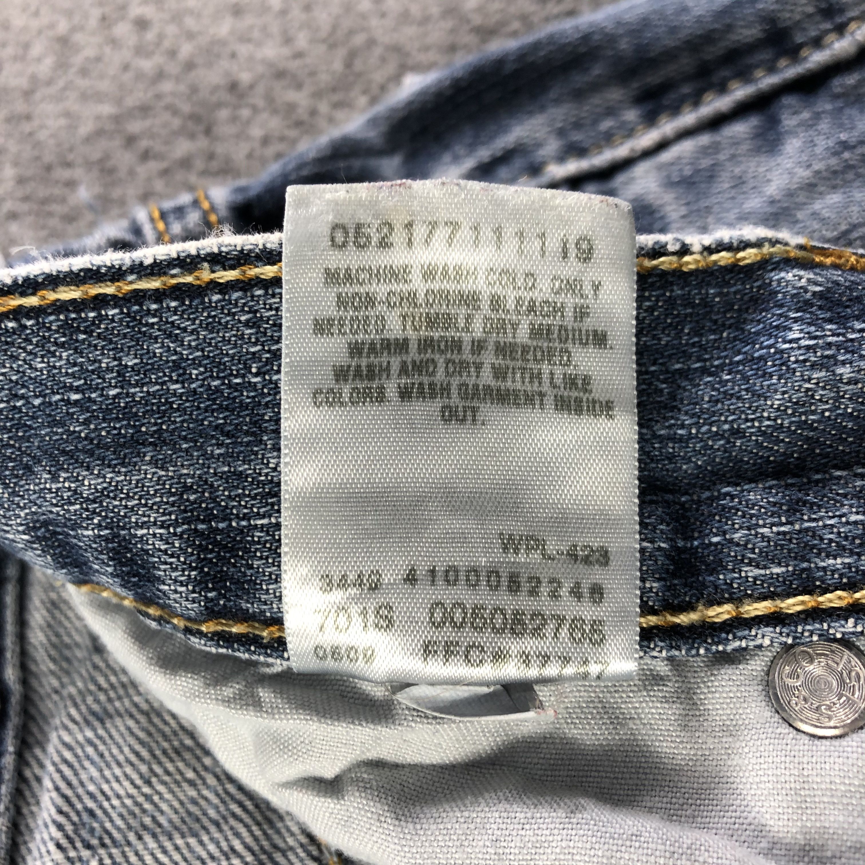 Levi's Vintage Levis 505 Jeans-J3339 Size US 35 - 15 Thumbnail