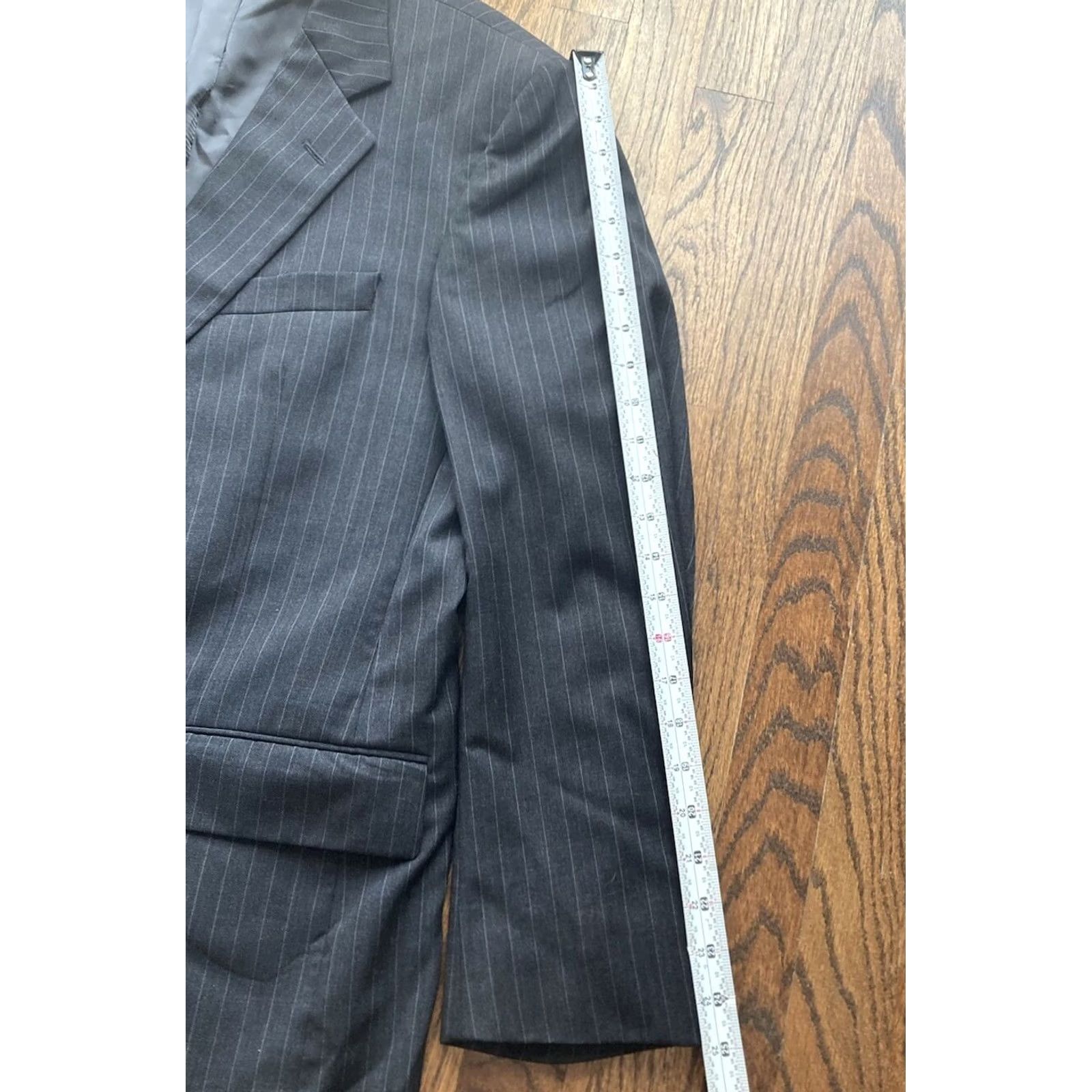 Brooks Brothers VINTAGE Brooks Brothers Suit Mens 43R 38W Gray Charcoal Wool 2 Piece Regular Notch Lapel Single-Breasted 2-Button Front USA Made Mens Size 46R - 3 Thumbnail