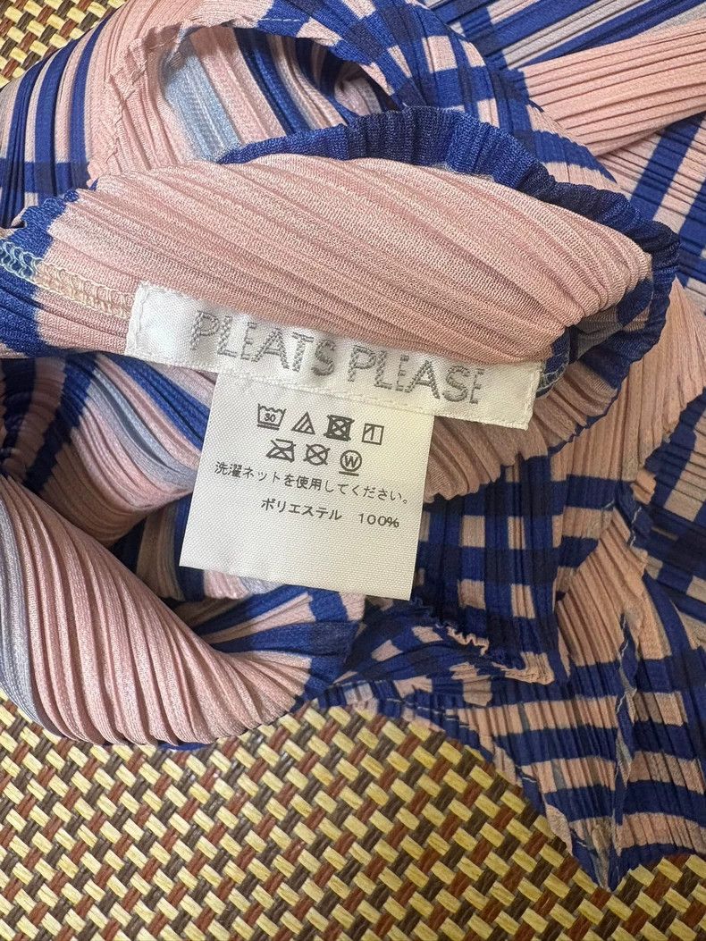 Issey Miyake Issey Miyake size:2 Blue striped purple pleated dress Size S / US 4 / IT 40 - 2 Thumbnail