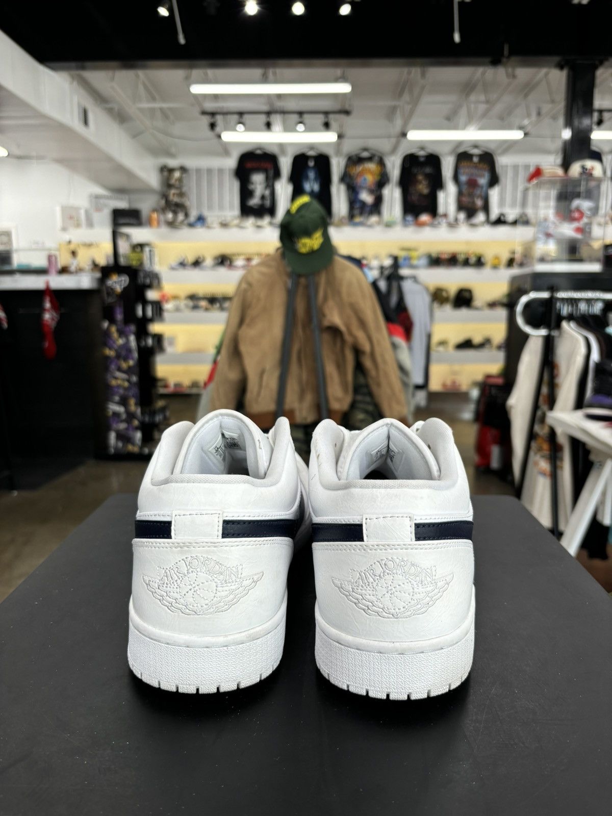 Jordan Brand Jordan 1 Low White Obsidian Sz. 14 Size US 14 / EU 47 - 3 Thumbnail