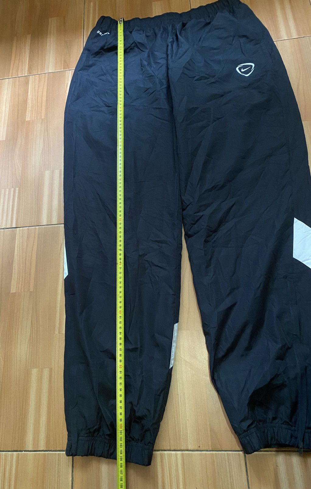 Nike Nike Dri- Fit black track pants small logo Size US 40 / EU 56 - 11 Thumbnail