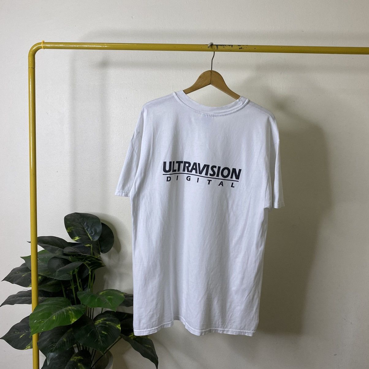 Vintage 2000s Hitachi Ultra Vision Television Promo T Shirt Size US L / EU 52-54 / 3 - 1 Thumbnail