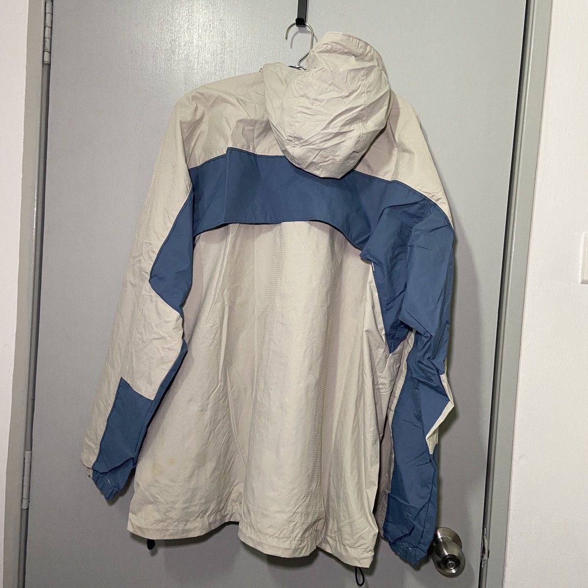 Columbia × Vintage Vintage Columbia Sportswear Beige / Grey Light Jacket L Size US L / EU 52-54 / 3 - 6 Thumbnail