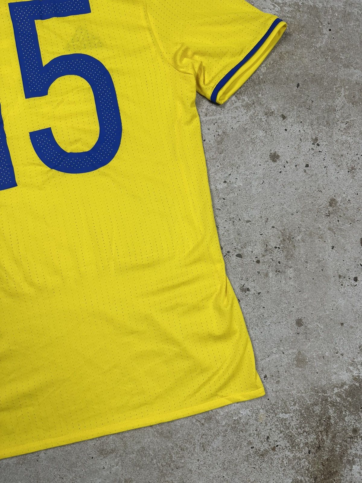 Adidas Adidas x Sweden 2016/2017 #15 U21 Match Worn Issue Jersey Size US M / EU 48-50 / 2 - 12 Thumbnail