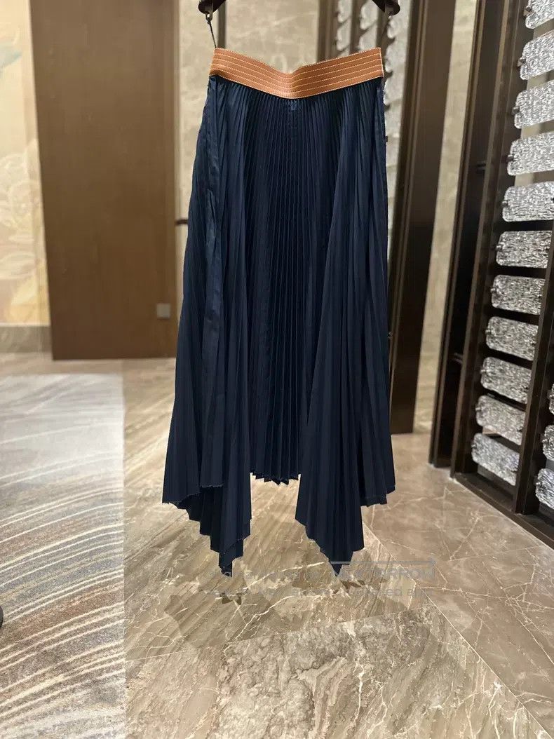 Loewe Loewe Irregular pleated skirt Size 24" / US 00 / IT 34 - 2 Thumbnail