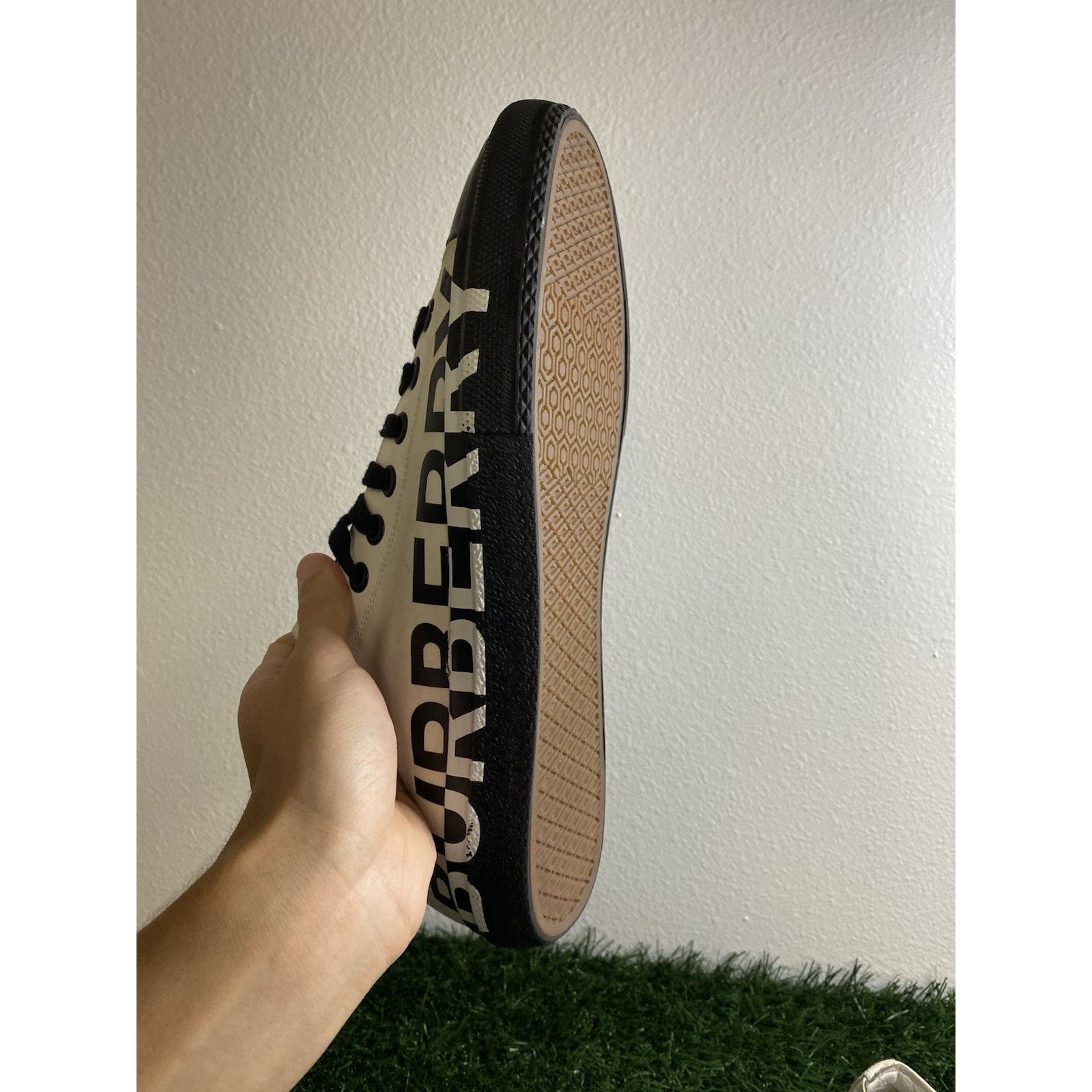 Burberry Burberry Two-Tone ‘white Black’ | ( Size 12-13 US ) Size US 13 / EU 46 - 10 Thumbnail
