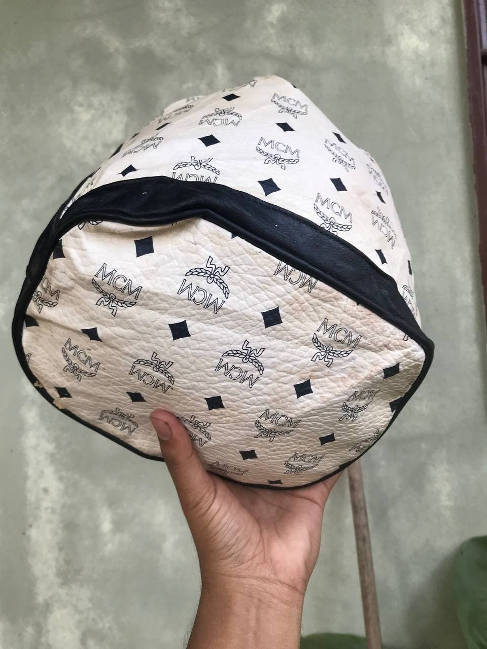 MCM Vintage MCM White Visetos Leather Drawstring Bucket Bag Size ONE SIZE - 4 Thumbnail