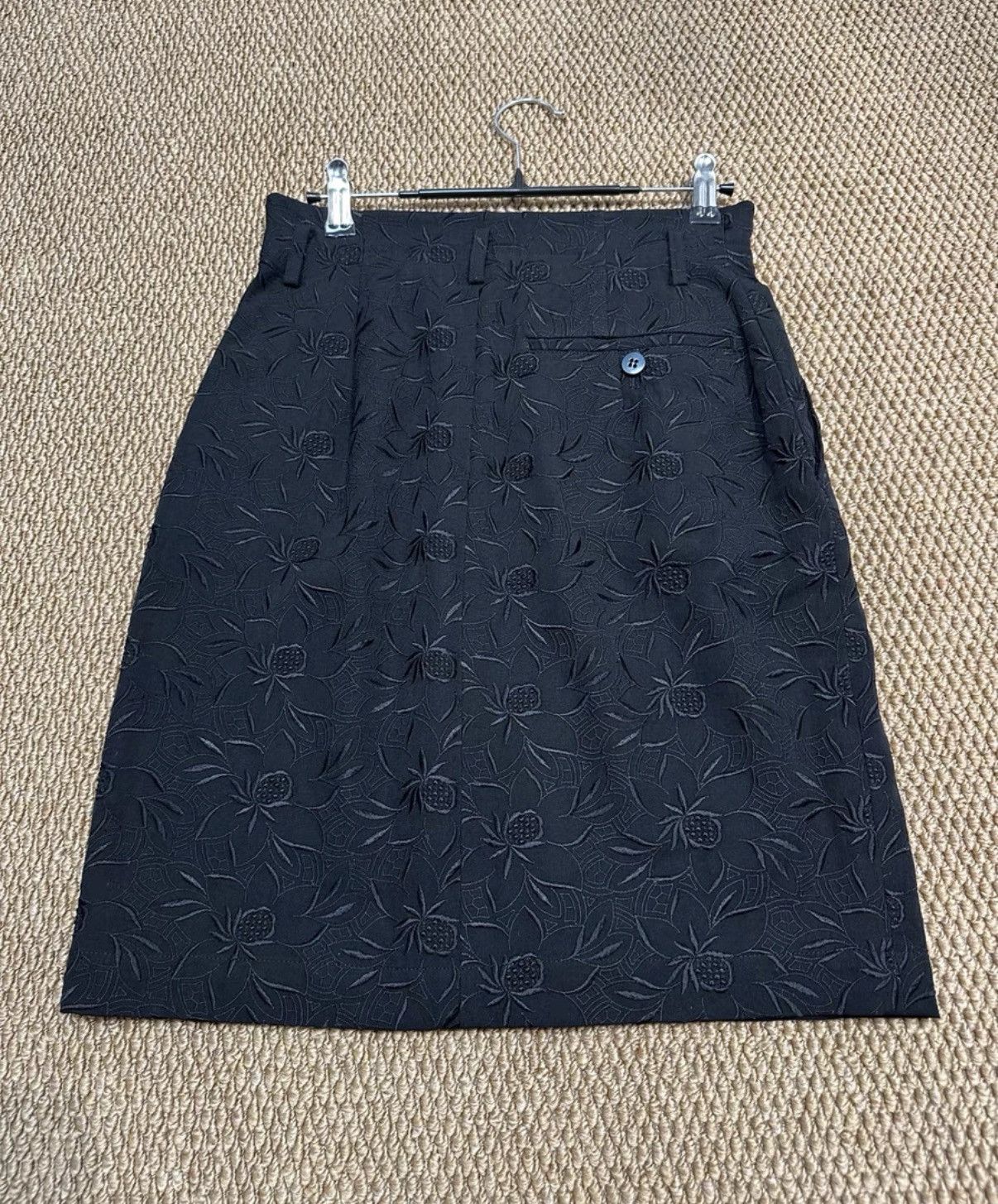 Comme des Garcons Comme des Garçons Embroidered Mini Skirt K23 Size 26" / US 2 / IT 38 - 4 Thumbnail