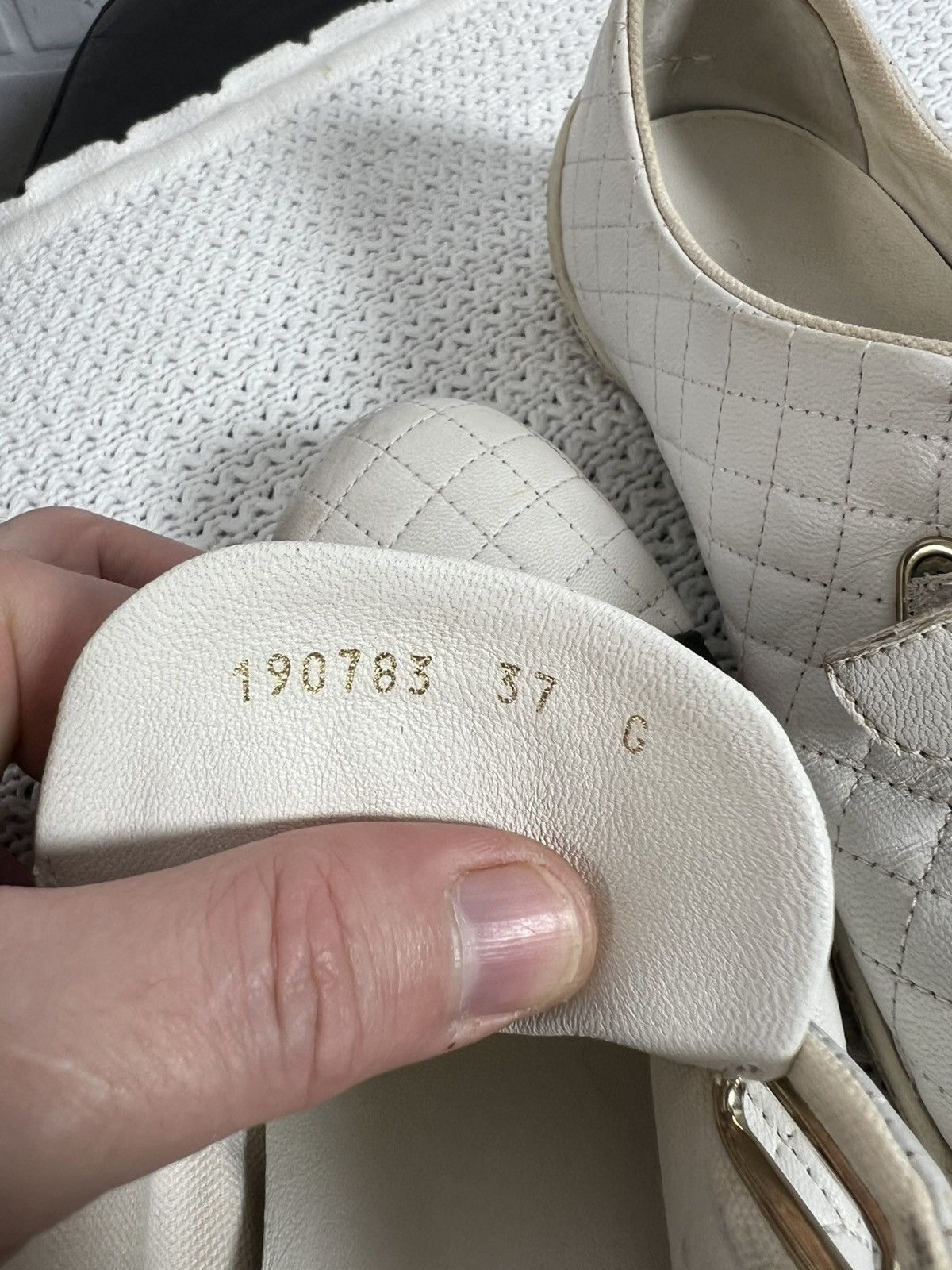 Gucci Gucci Leather Sneakers White Size 37 Size US 7 / IT 37 - 11 Thumbnail