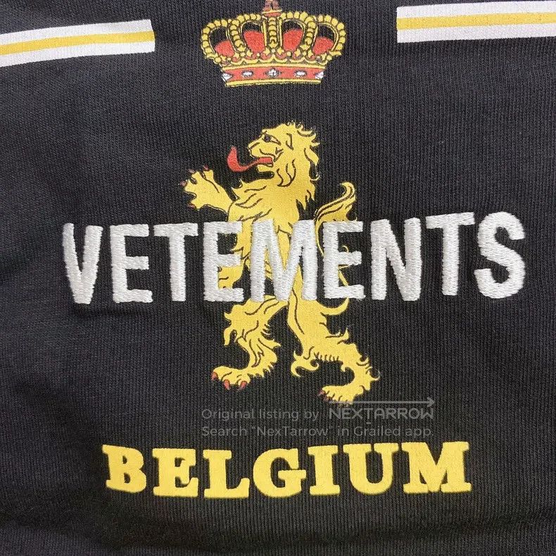 Vetements Vetements Long-Sleeve Embroidered Short L Size US L / EU 52-54 / 3 - 7 Thumbnail