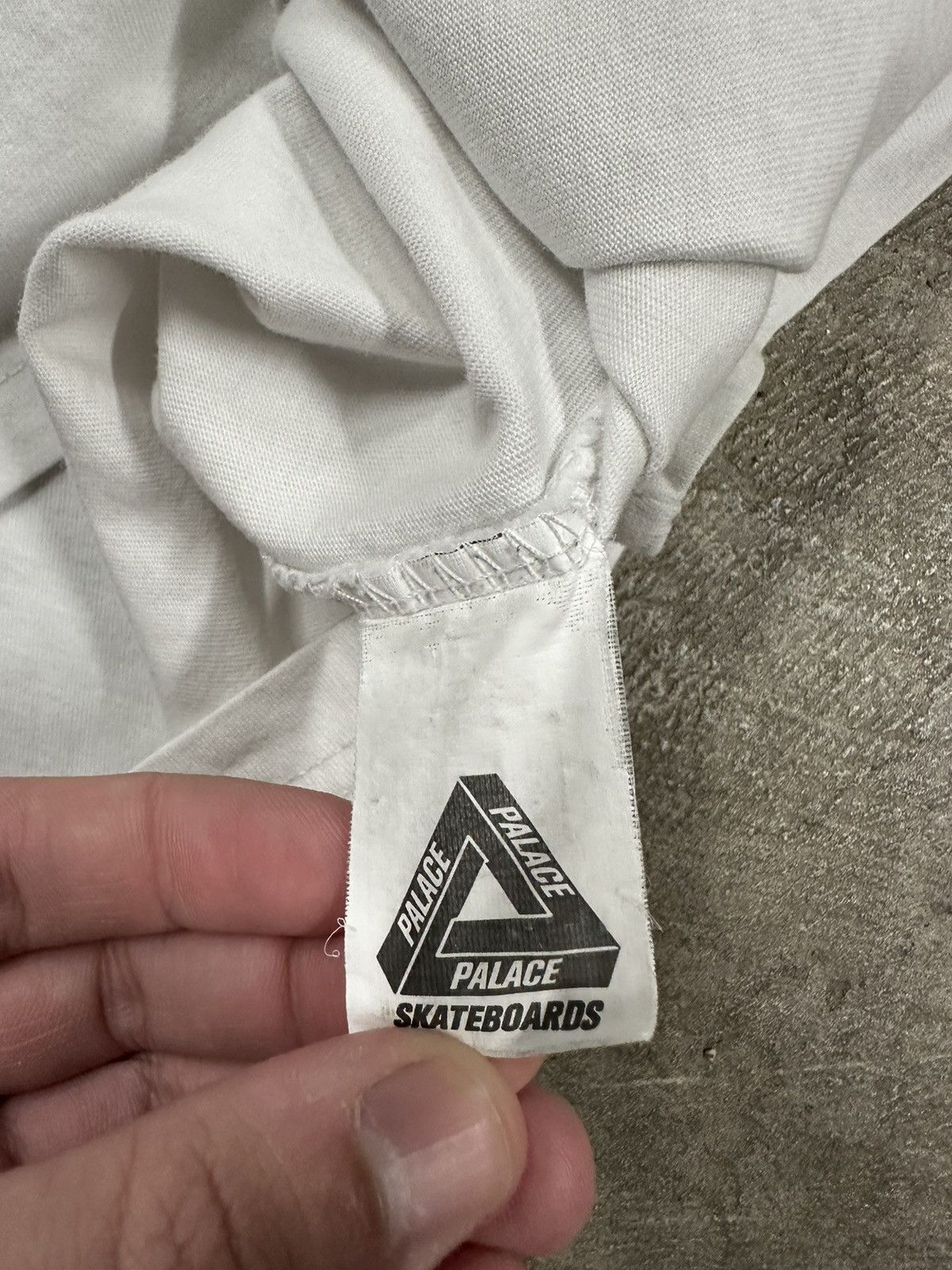 Palace Palace Fuji Mountain Japan Exclusive T-Shirt Size US L / EU 52-54 / 3 - 11 Thumbnail