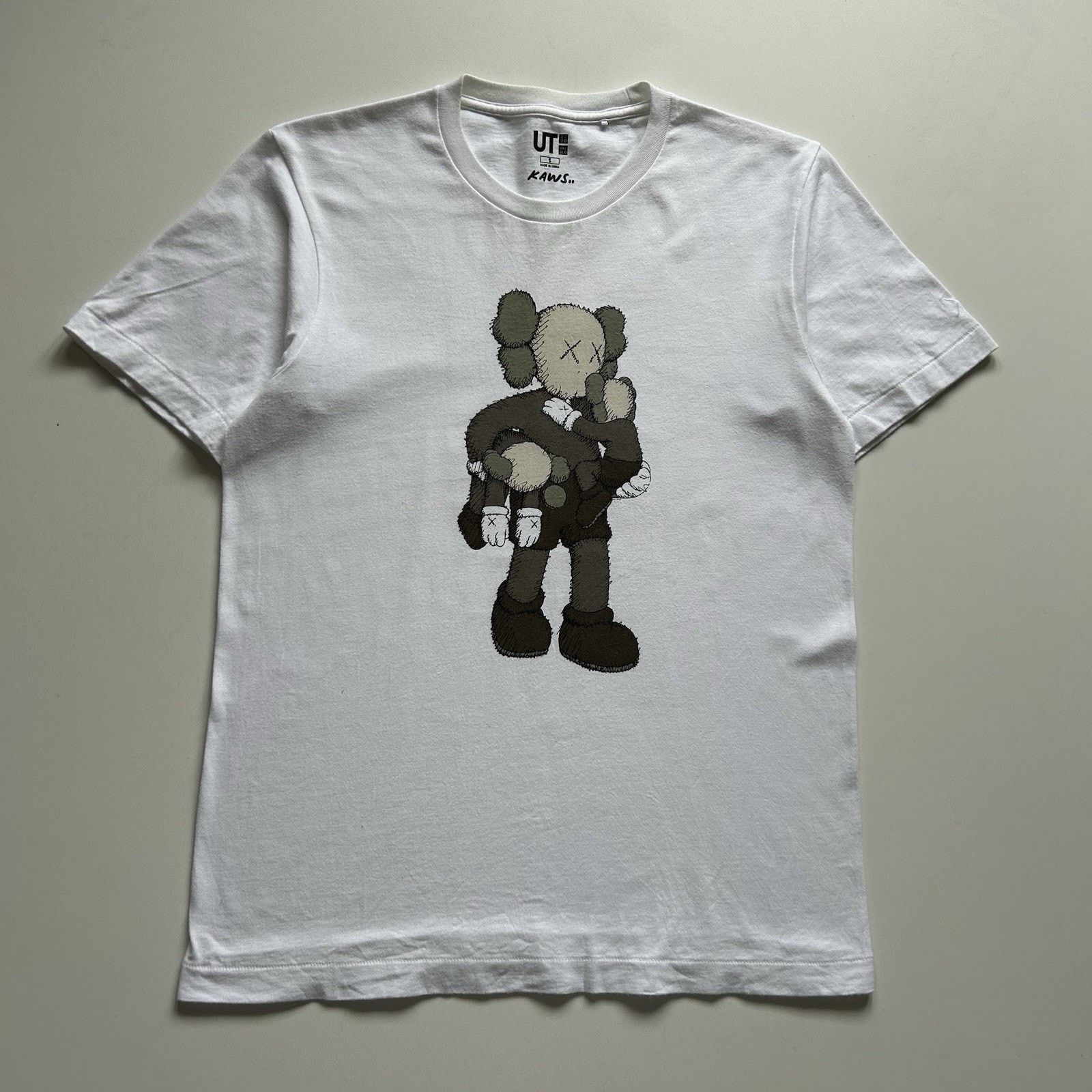 Kaws × Uniqlo Uniqlo Kaws T-Shirt White Size Small Y2K Graphic Cotton Rare Size US S / EU 44-46 / 1 - 1 Thumbnail