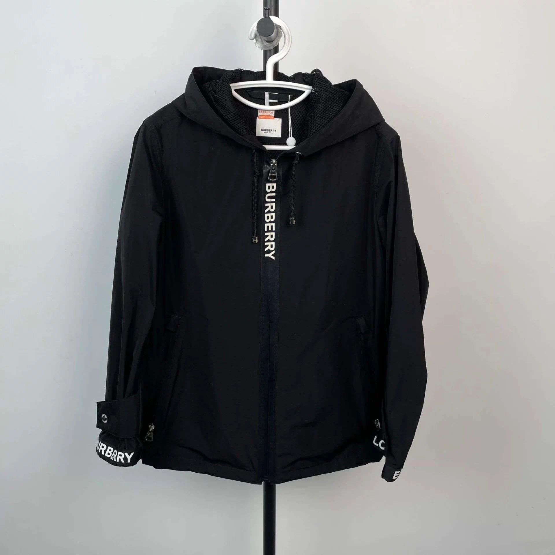 Burberry Burberry black coat 4 Size US S / EU 44-46 / 1 - 1 Thumbnail